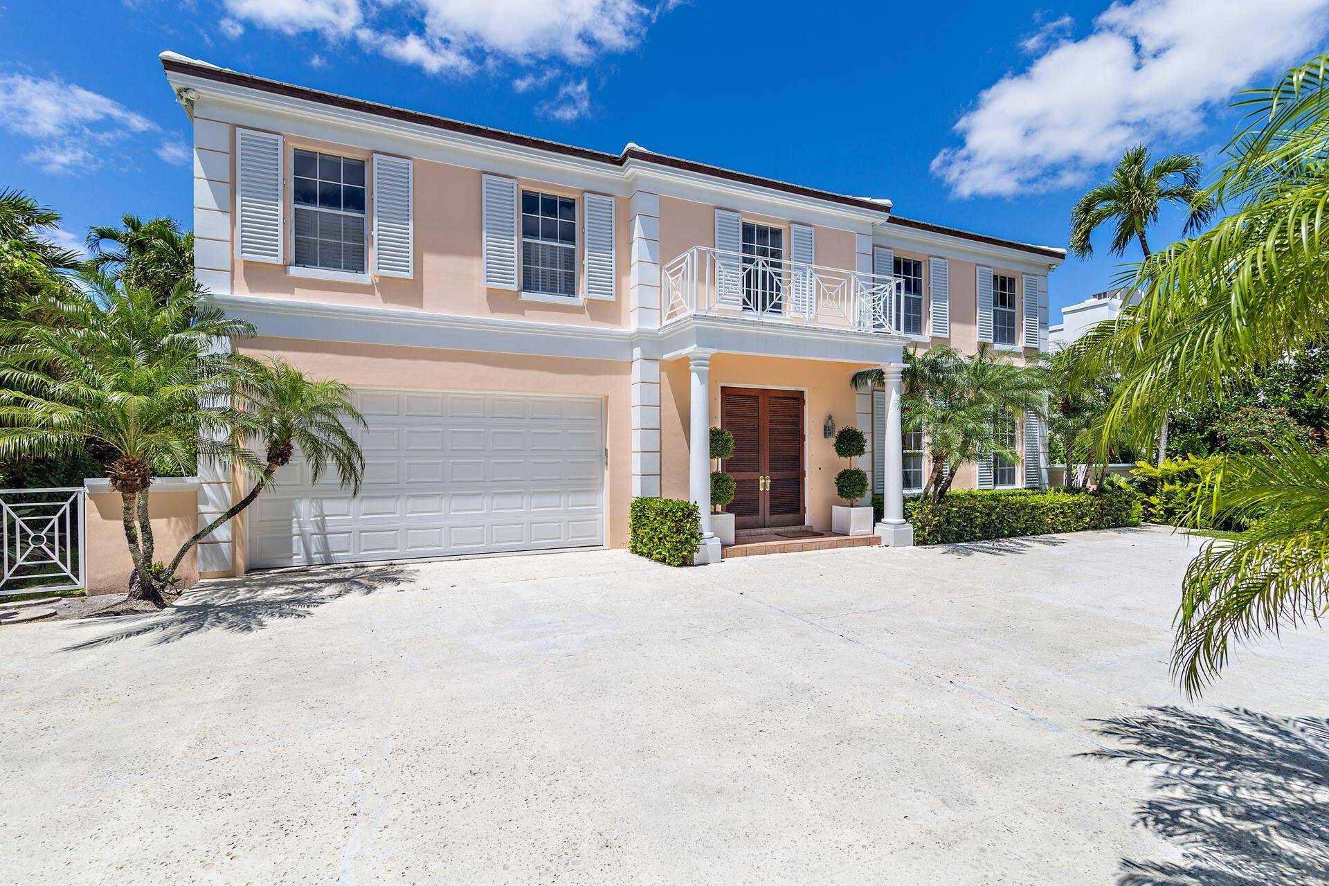 Palm Beach, FL 33480,30 Middle RD