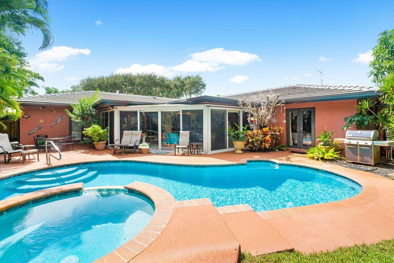 Palm Beach Shores, FL 33404,121 Sandal LN