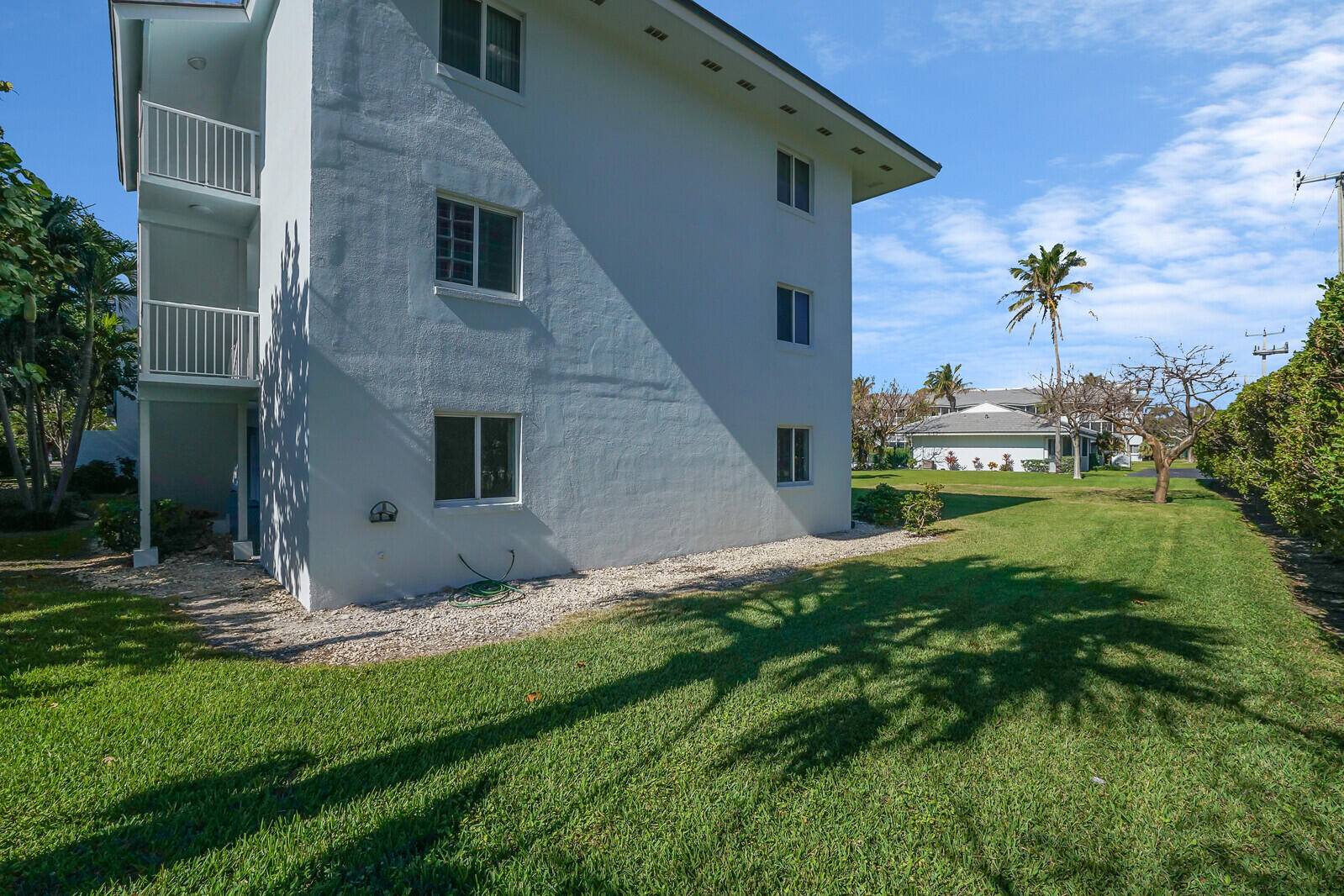 Boca Raton, FL 33432,2760 Banyan RD A-6