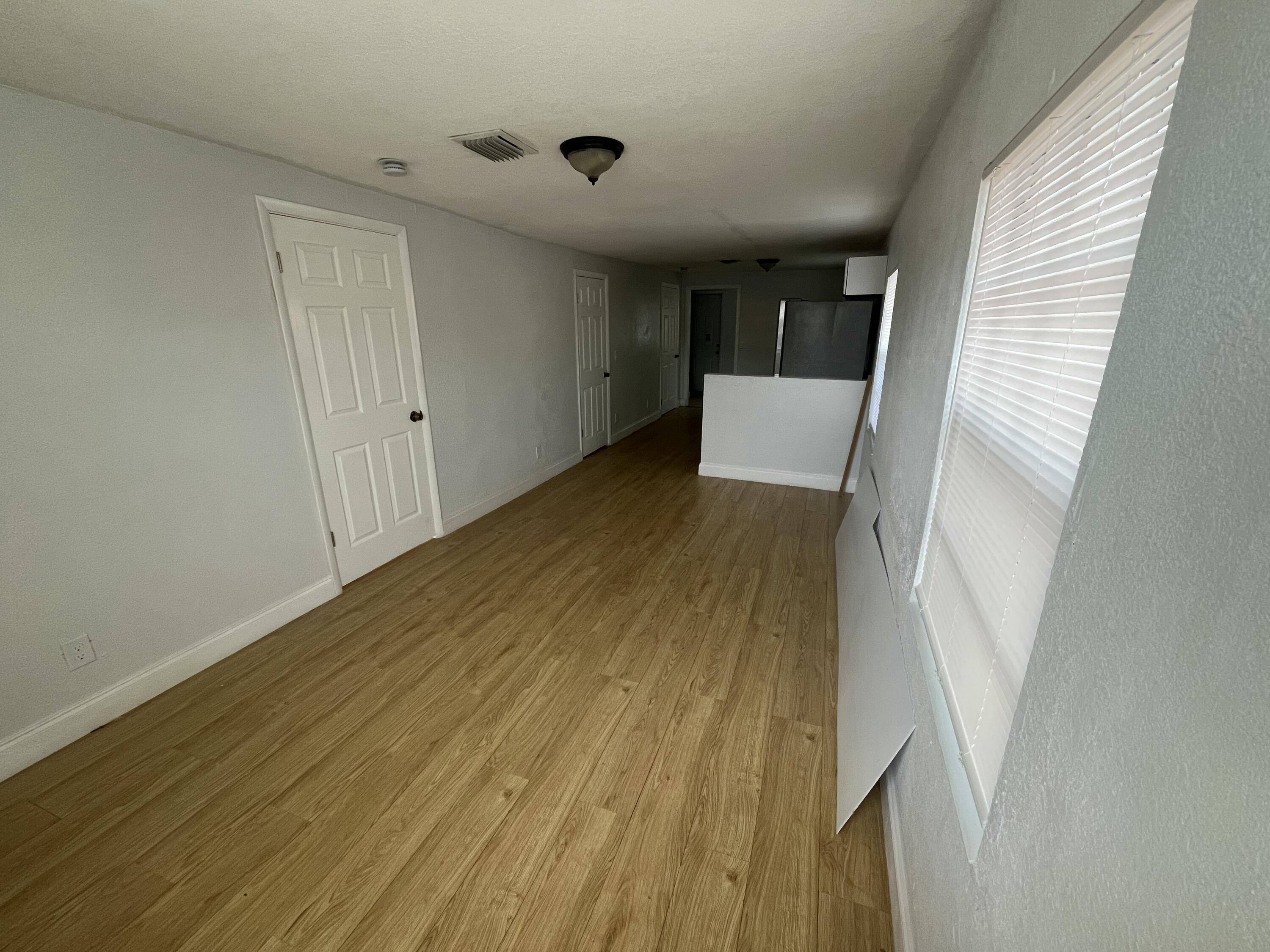 Belle Glade, FL 33430,324 SW 8th ST
