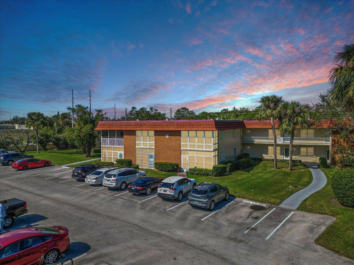 Vero Beach, FL 32962,96 Springlake DR 206