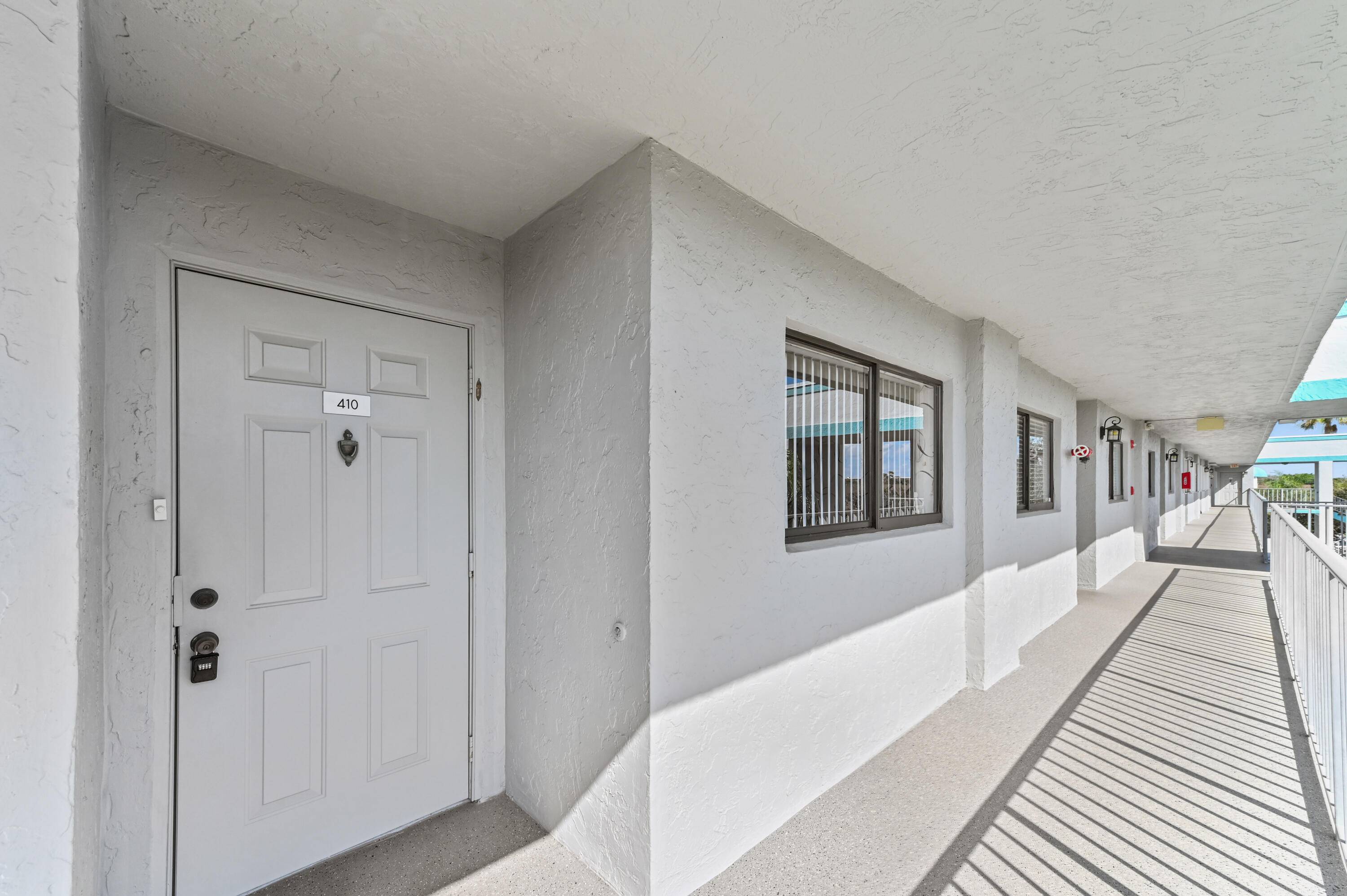 Lake Worth, FL 33467,4725 Lucerne Lakes BLVD 410
