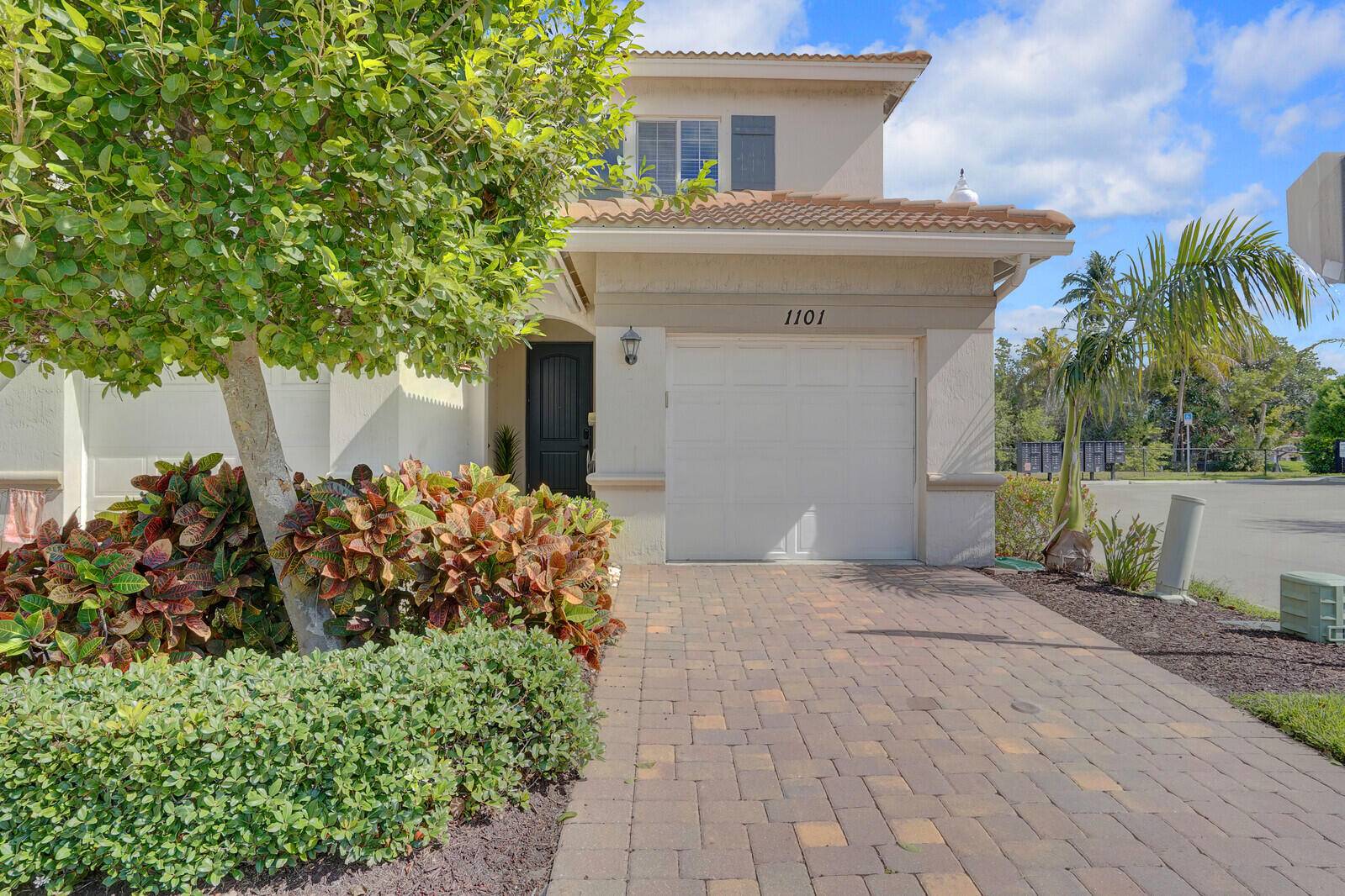 Lake Worth Beach, FL 33461,1101 Vermilion DR