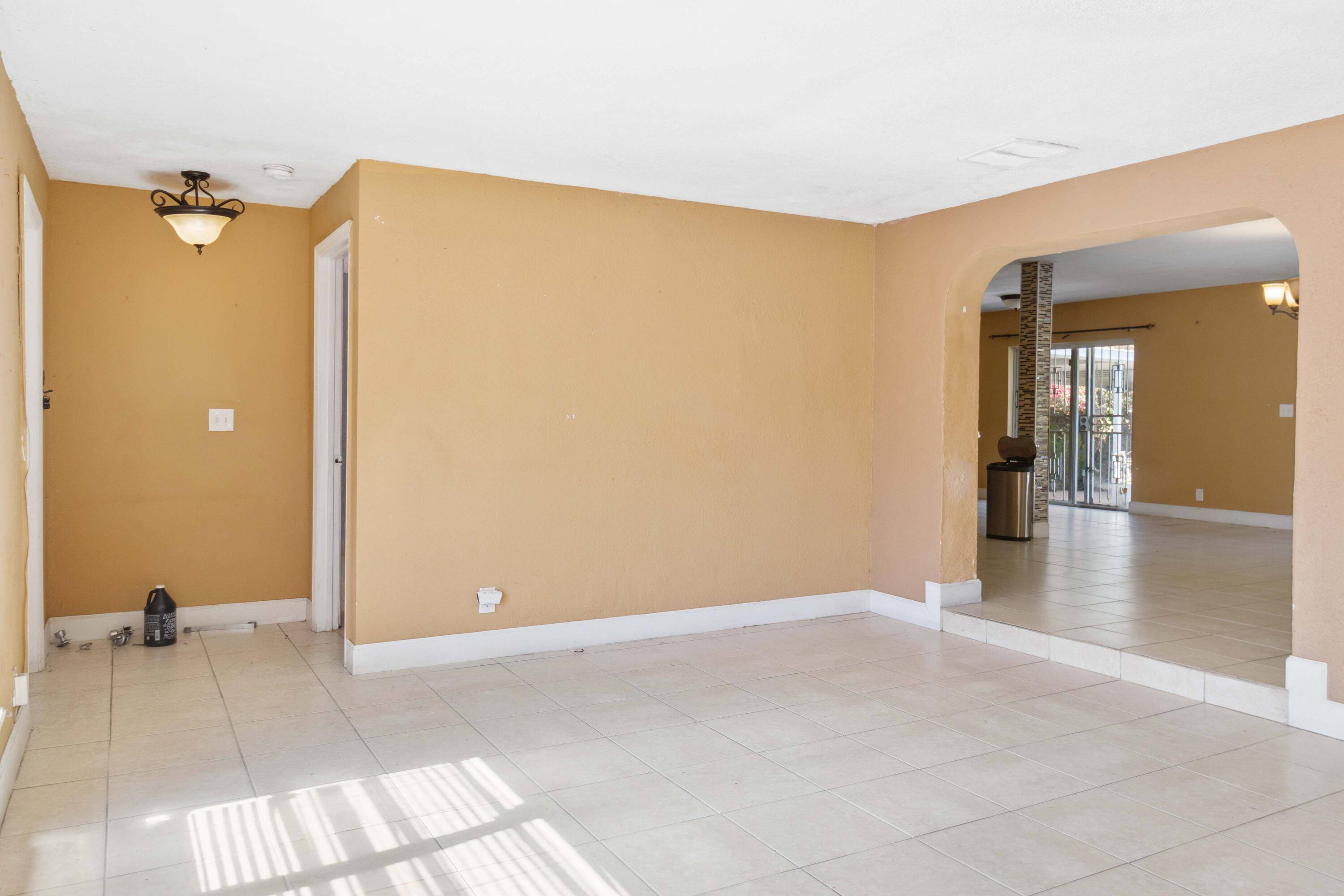 Fort Lauderdale, FL 33312,3761 SW 1 ST