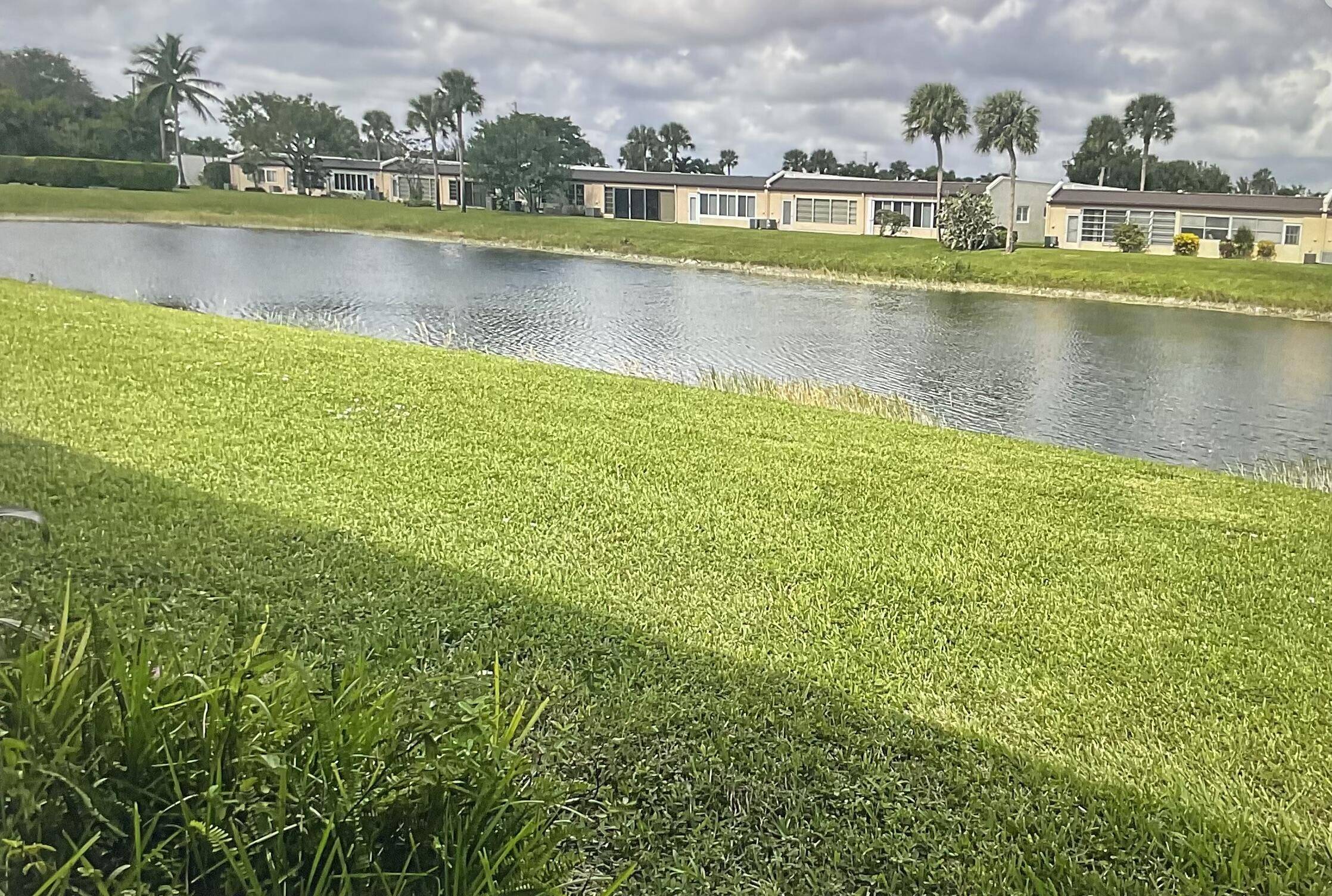 West Palm Beach, FL 33411,131 Lake Olive DR 131