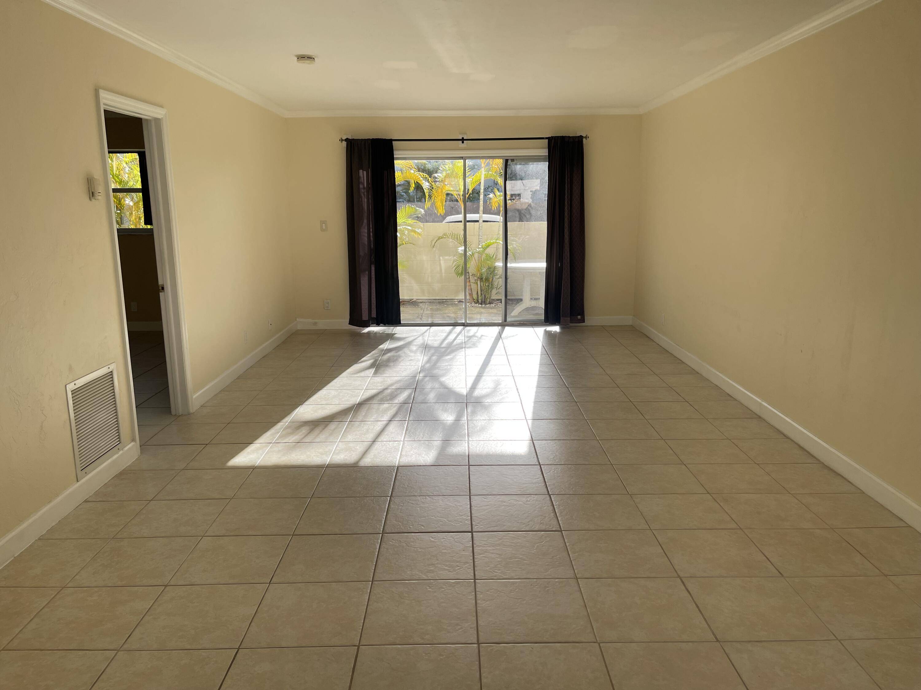 North Palm Beach, FL 33408,761 Hummingbird WAY 103