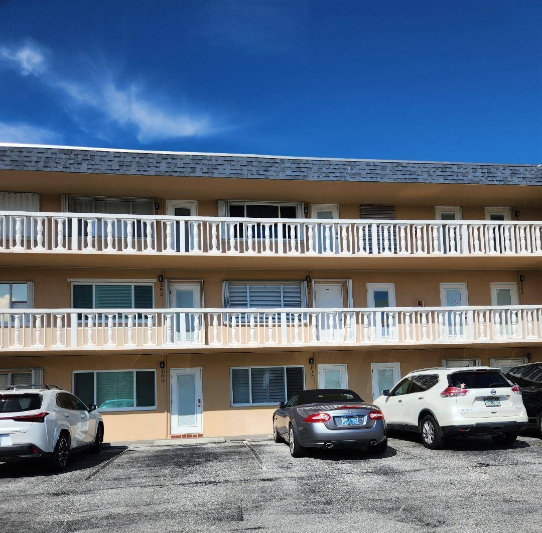 North Palm Beach, FL 33408,131 Doolen CT 302