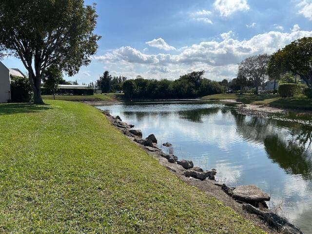 West Palm Beach, FL 33411,160 Lake Rebecca DR