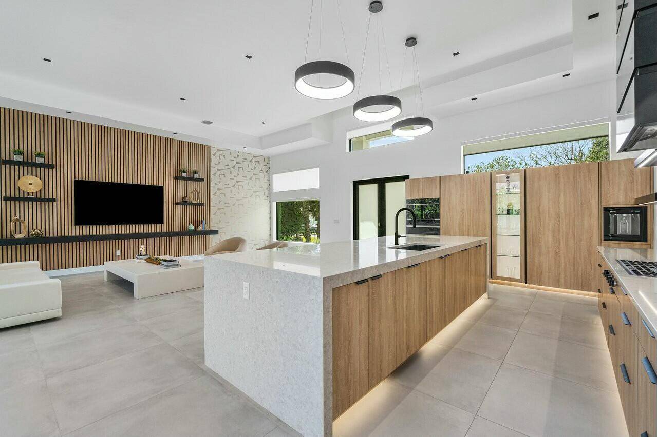 North Palm Beach, FL 33408,751 Pelican WAY