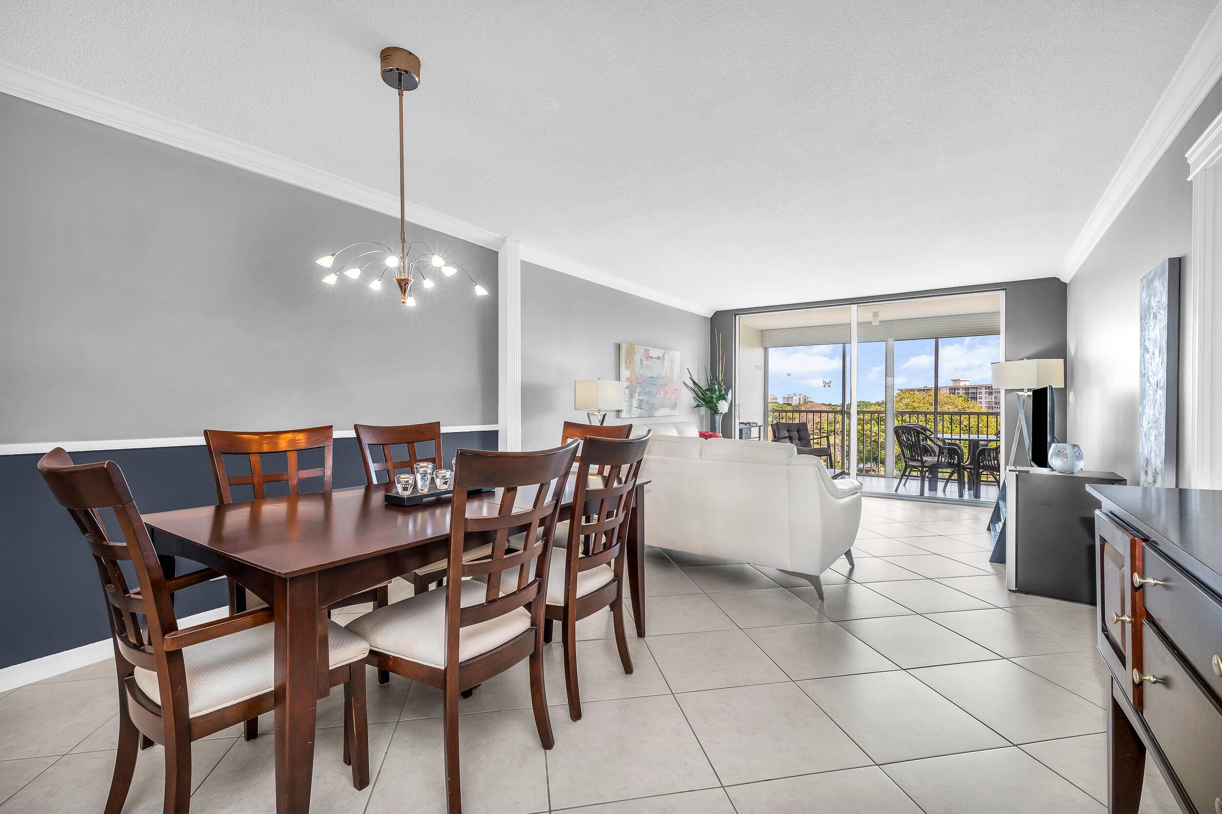 Pompano Beach, FL 33069,2901 S Palm Aire DR 607