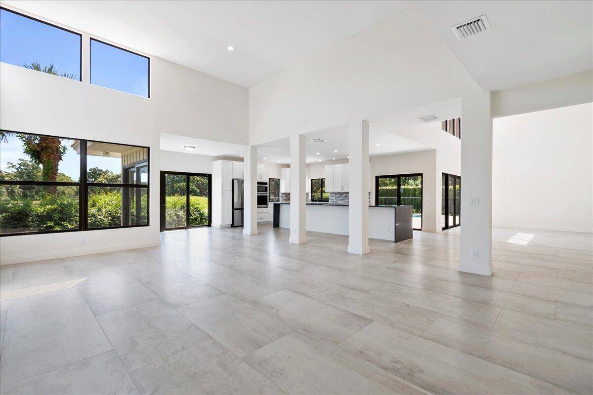 Palm Beach Gardens, FL 33418,13 E Cambria RD