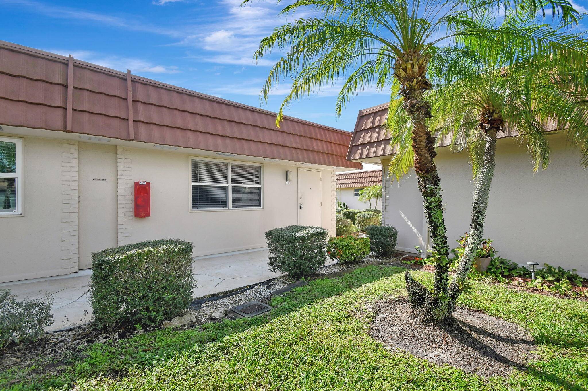 Delray Beach, FL 33446,198 Seville I 1980