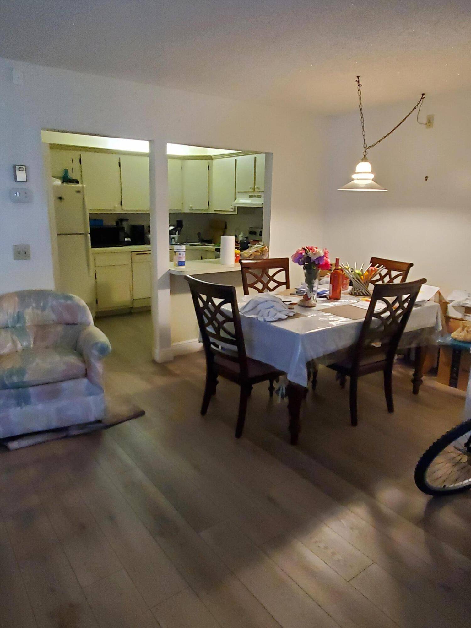 Greenacres, FL 33463,413 Pine Glen LN C-1