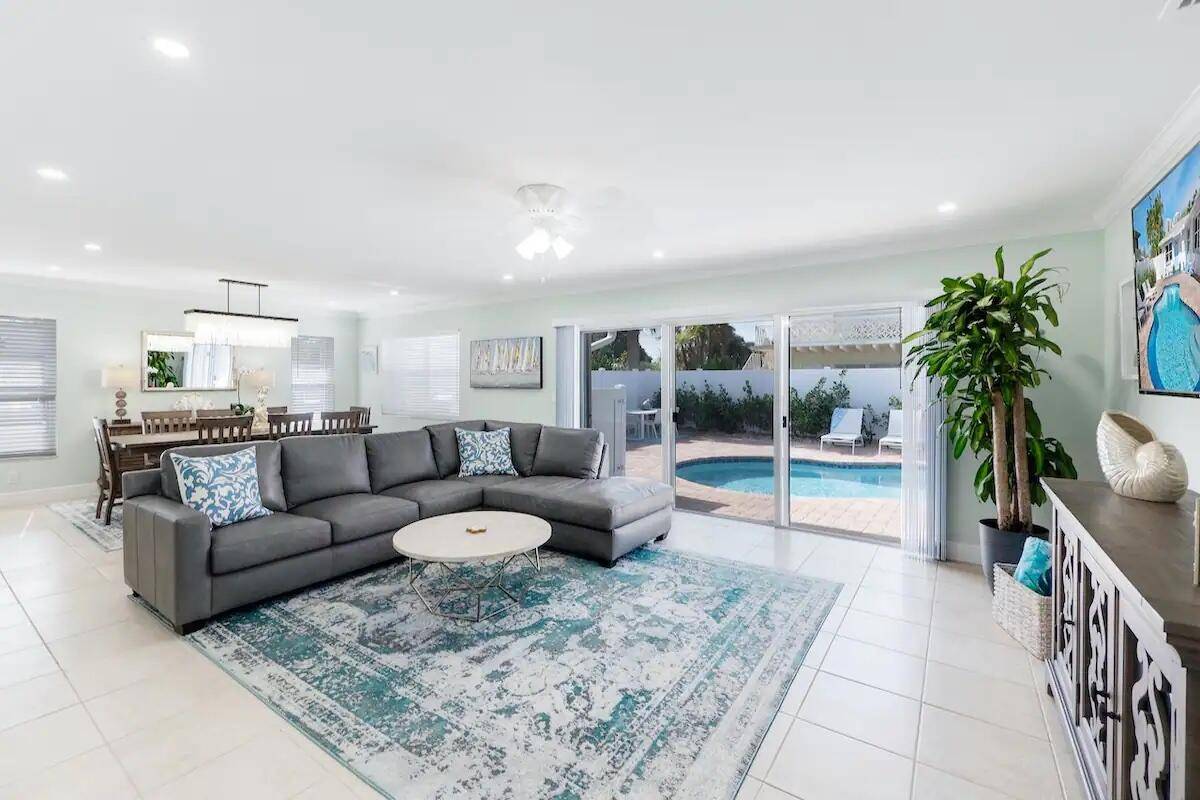 Palm Beach Shores, FL 33404,101 Sandal LN 1