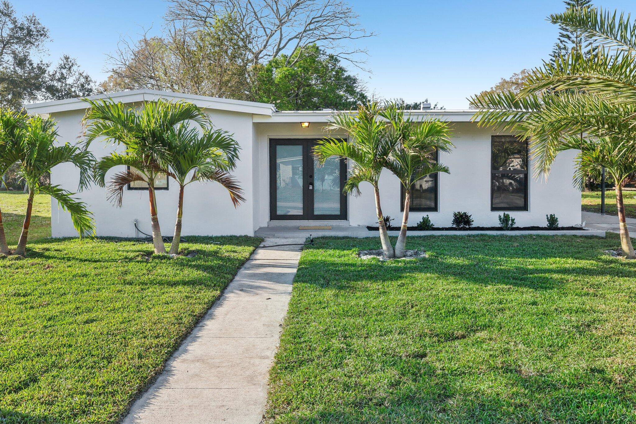 Port Saint Lucie, FL 34983,151 NE Estia LN