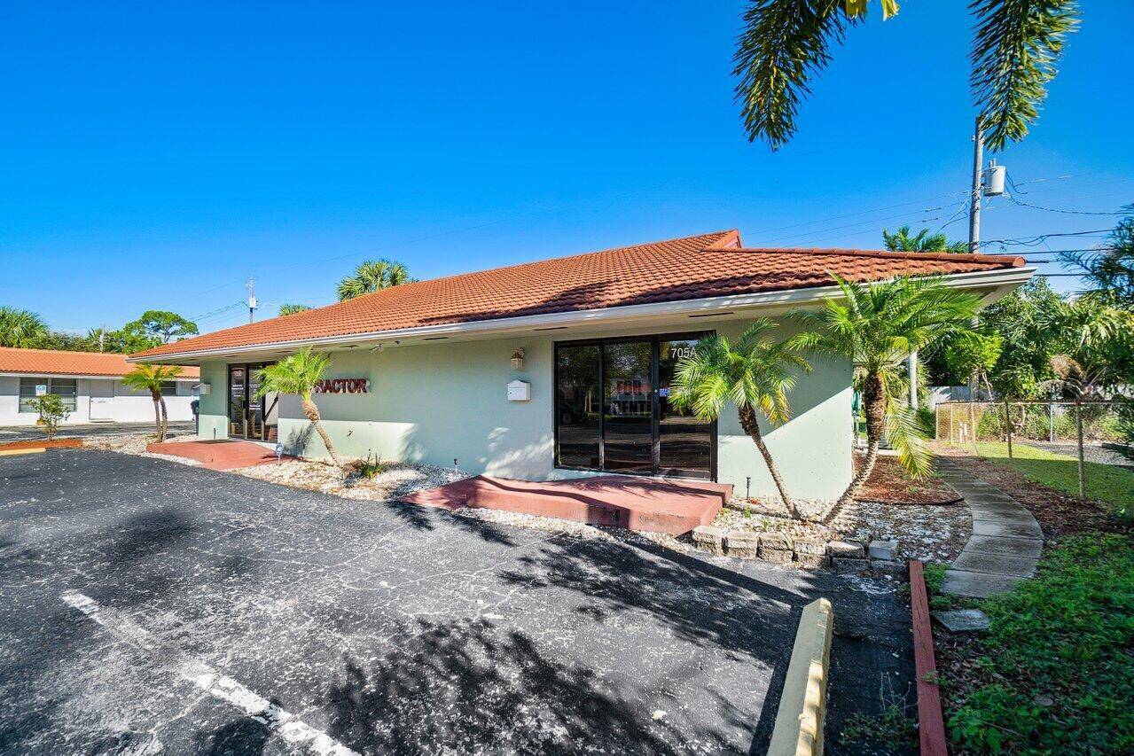 Lake Park, FL 33403,705 Park AVE A