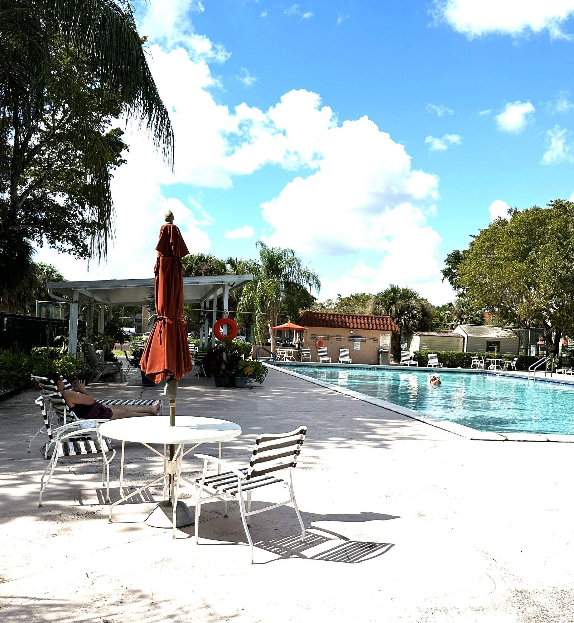 North Lauderdale, FL 33068,8140 SW 24th ST 204
