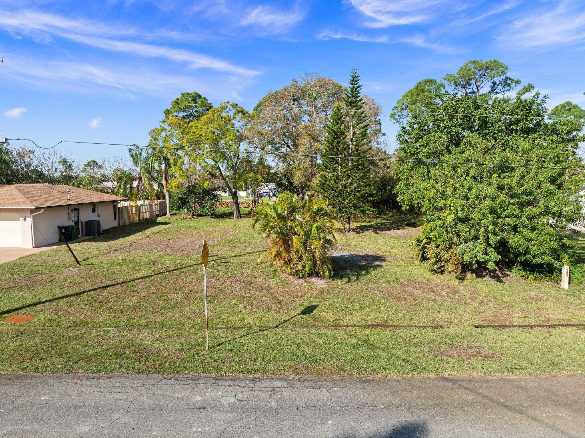 Port Saint Lucie, FL 34983,149 SE Fallon DR