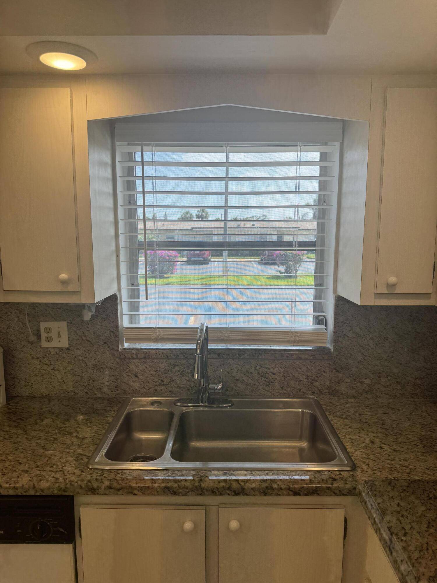 West Palm Beach, FL 33415,2804 E Crosley E DR Apt E