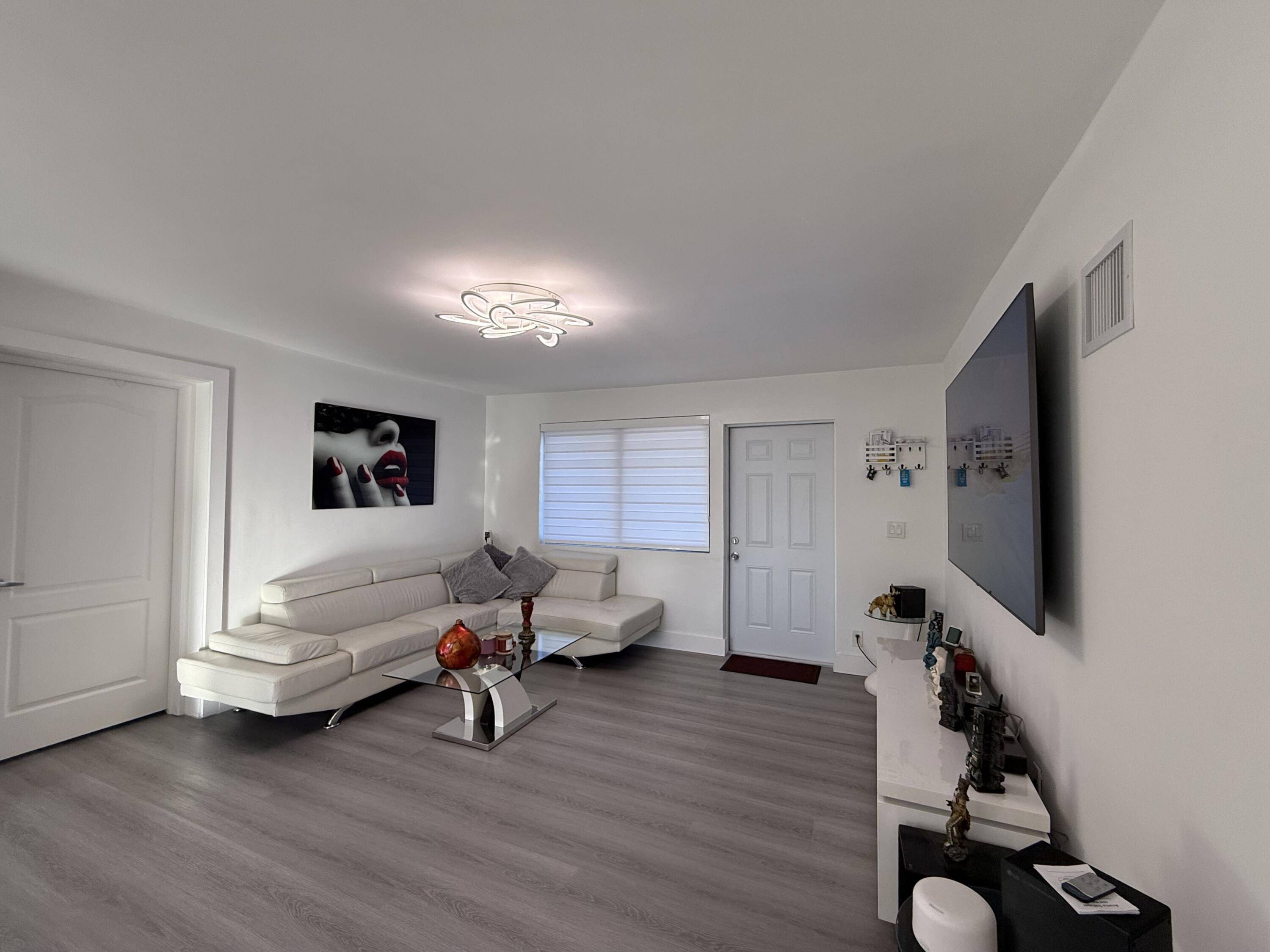 Fort Lauderdale, FL 33311,303 NW 28 WAY