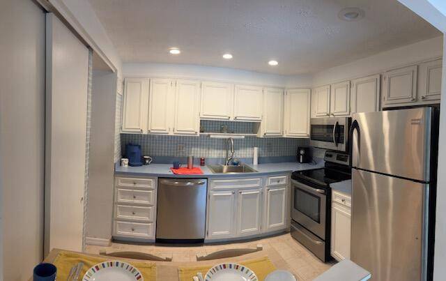 Stuart, FL 34996,1800 SE Saint Lucie BLVD 5-201
