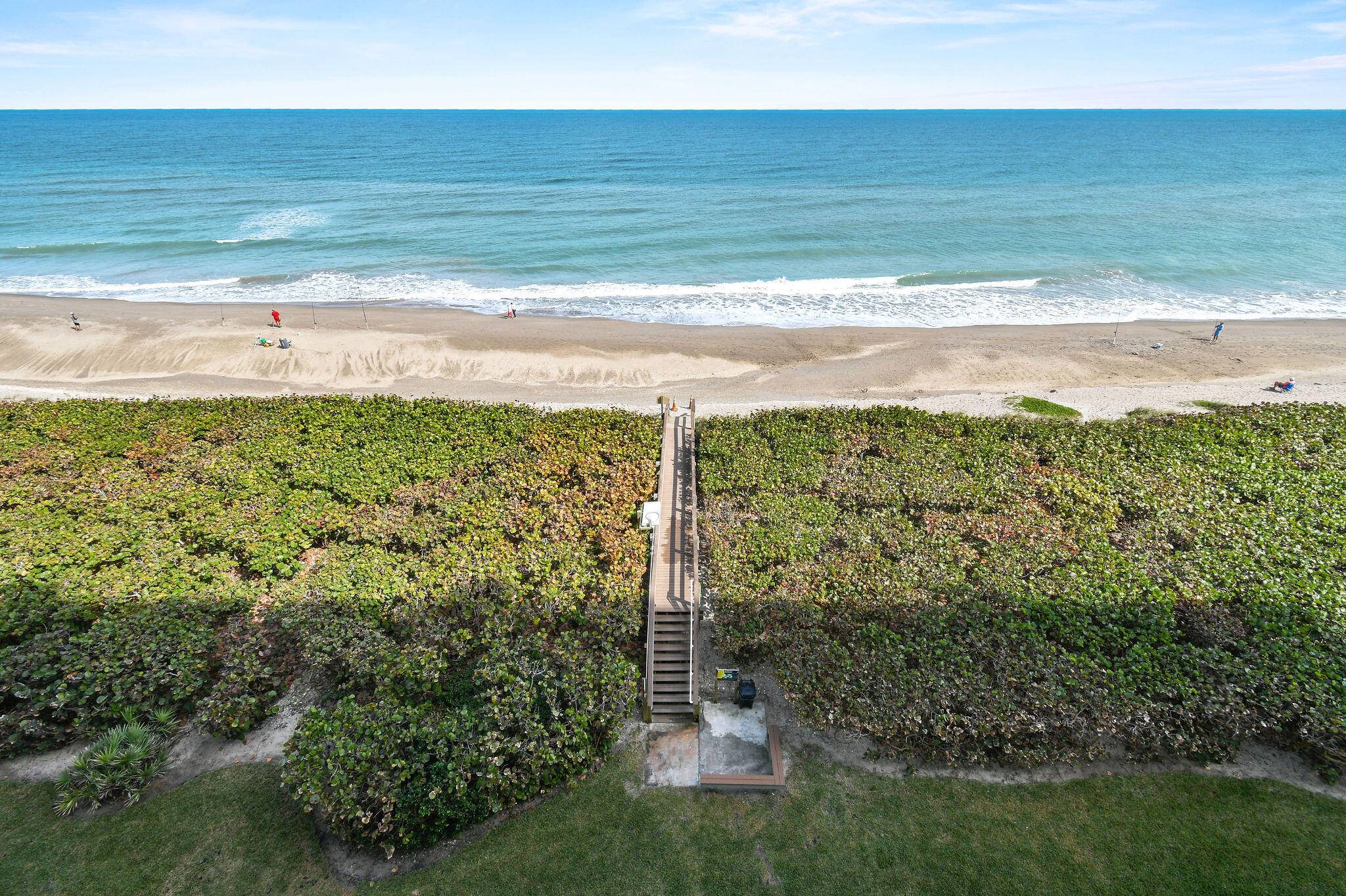 Jensen Beach, FL 34957,9940 S Ocean DR 605