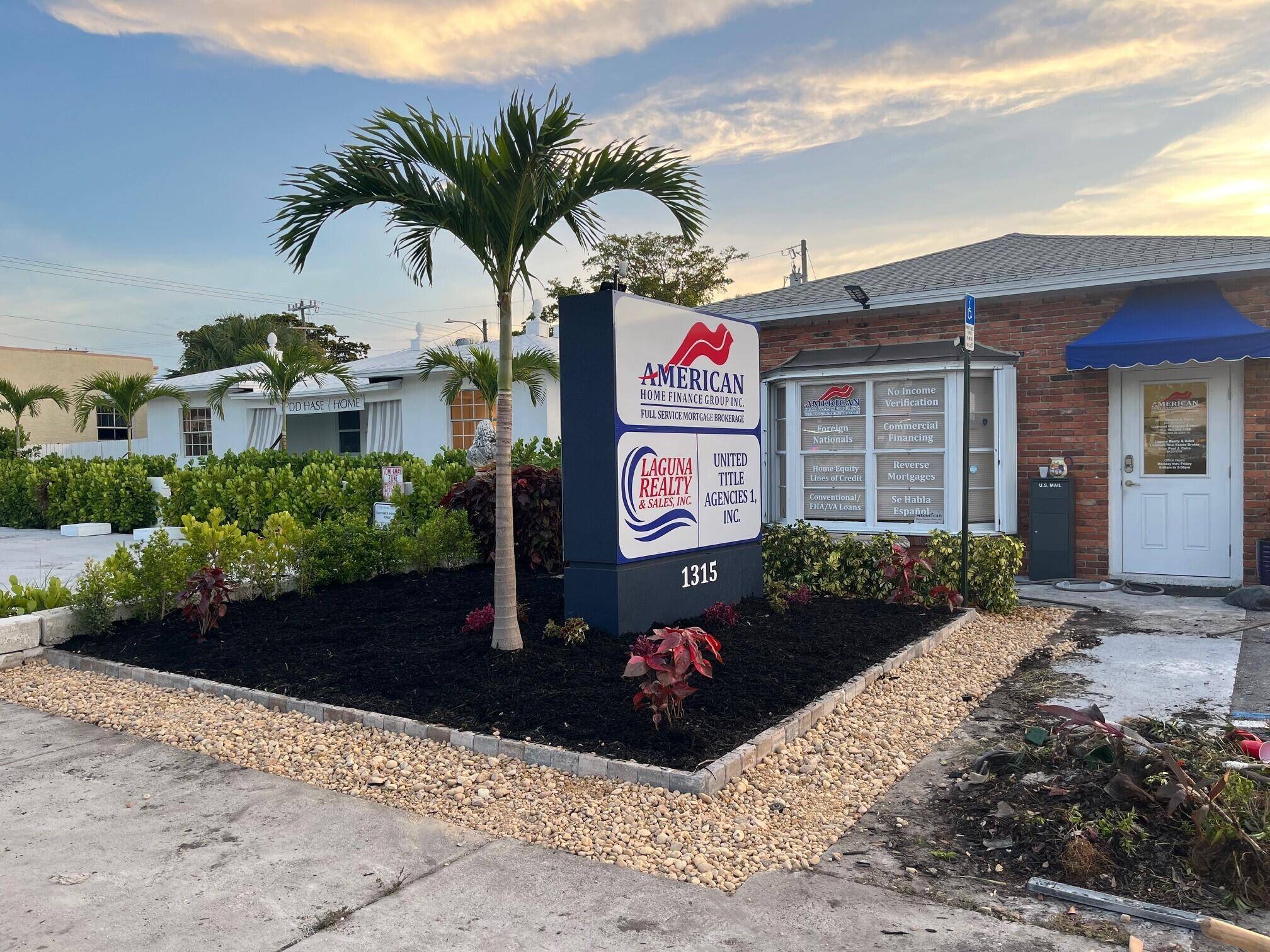 Lake Worth, FL 33460,1315 N Dixie HWY
