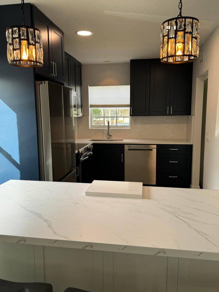 Boynton Beach, FL 33435,650 Snug Harbor DR G110