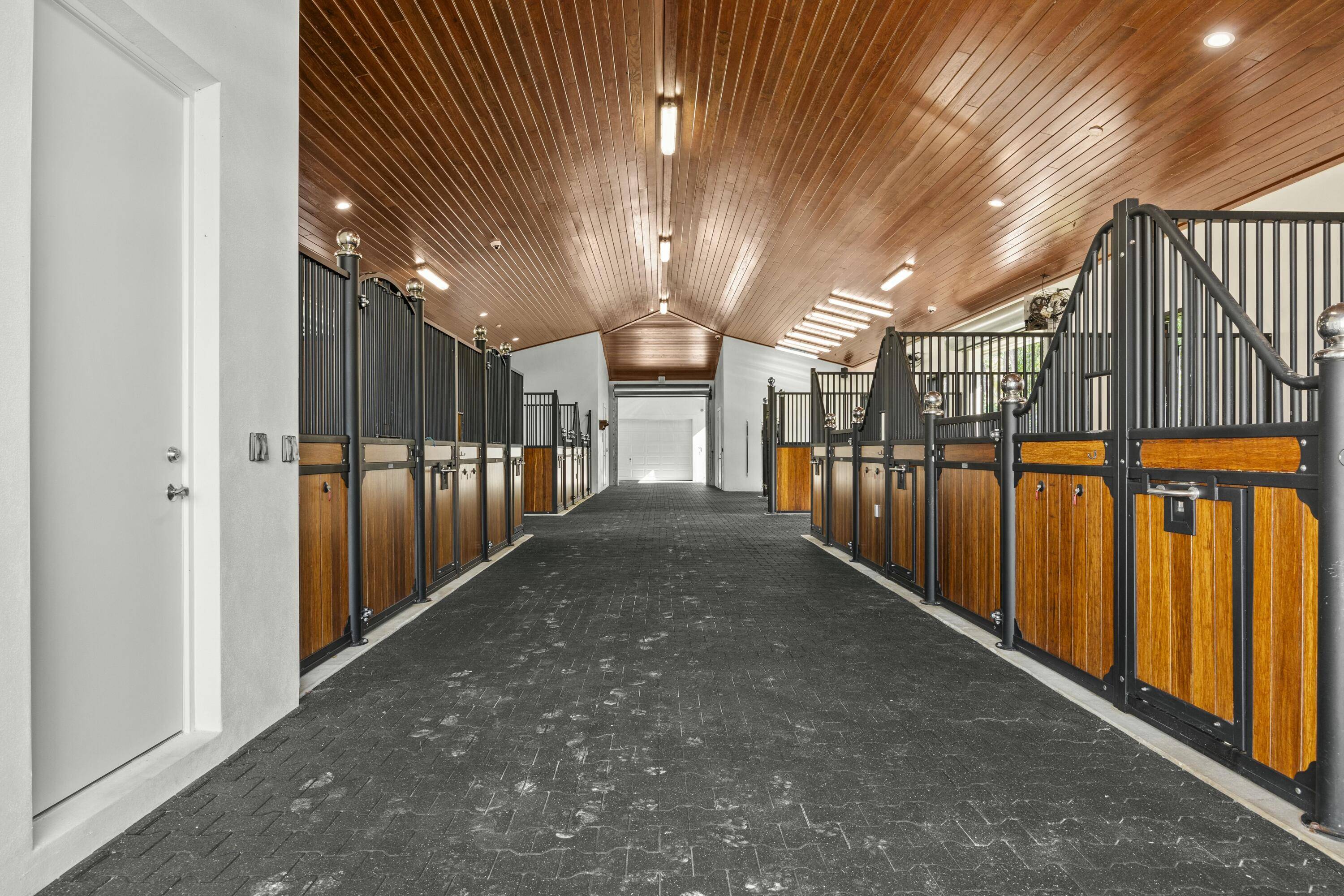 Wellington, FL 33414,1782 Clydesdale AVE Barn