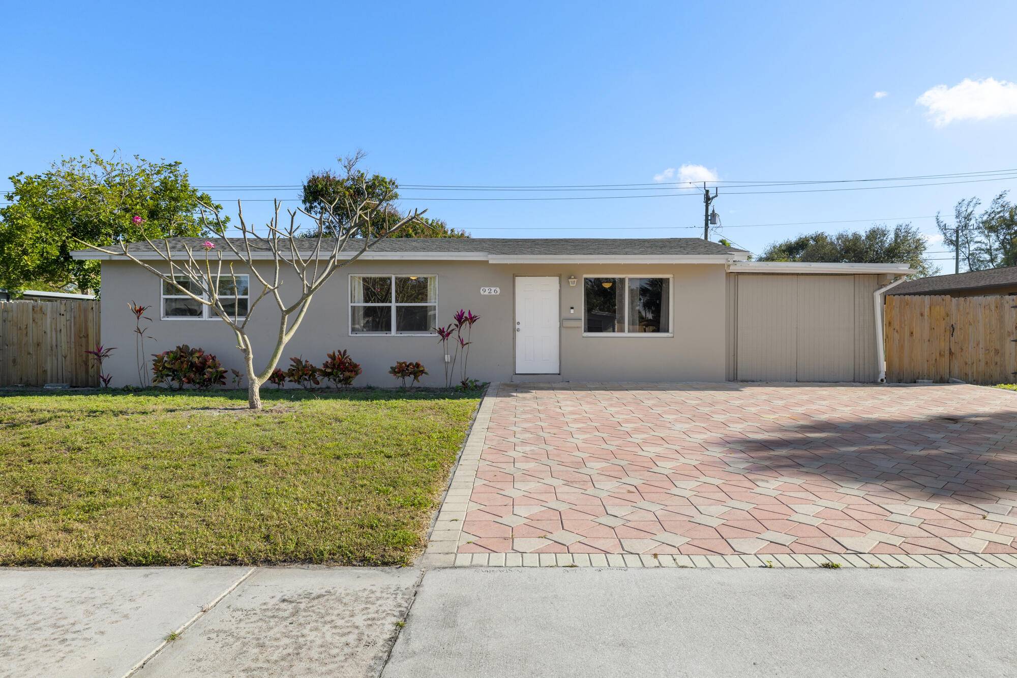 Lake Park, FL 33403,926 W Jasmine DR