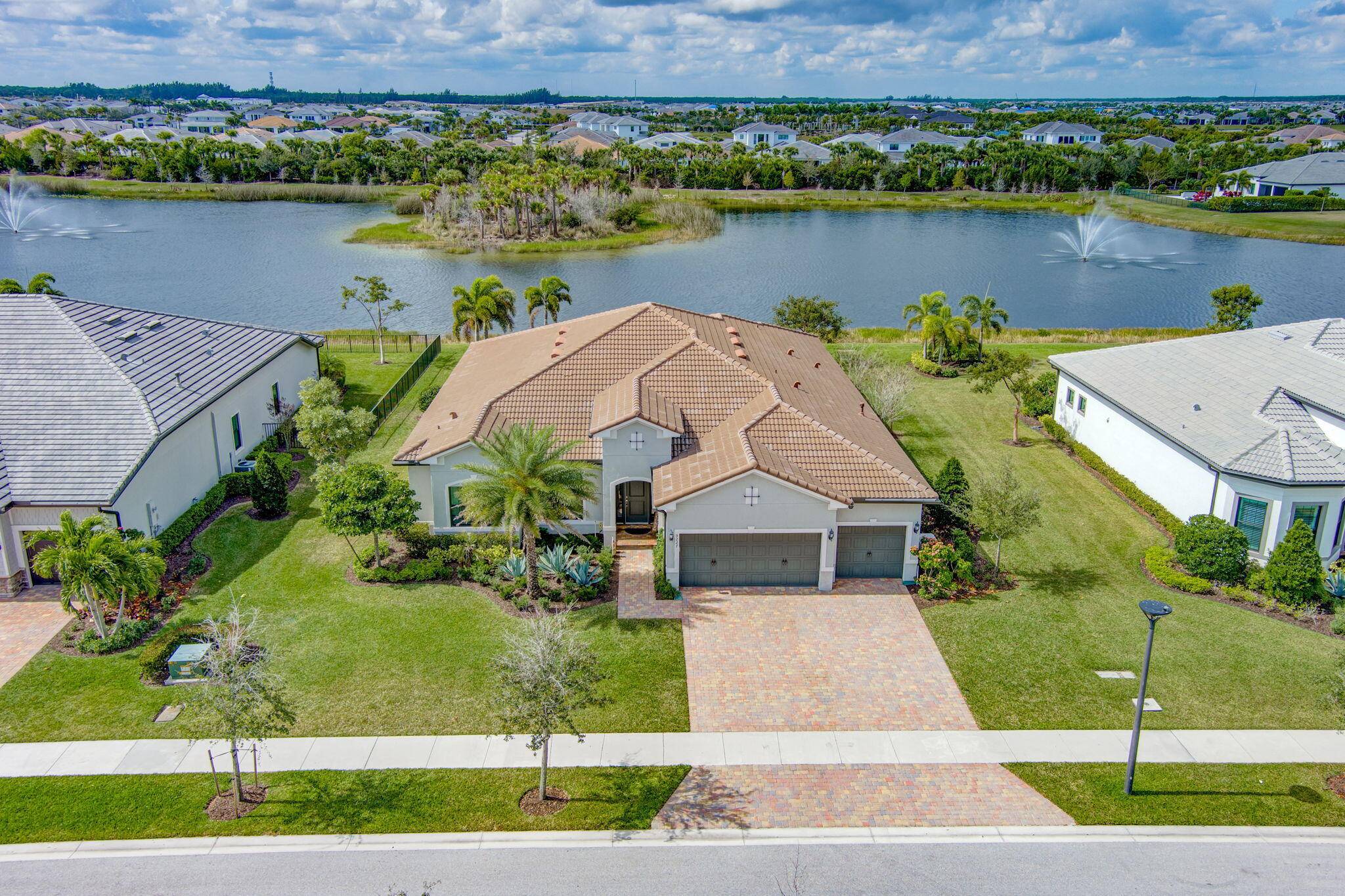Palm Beach Gardens, FL 33412,9227 Balsamo DR