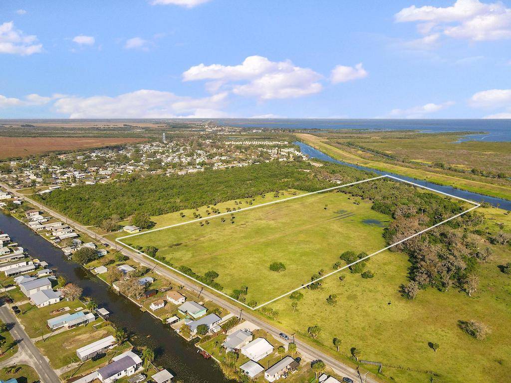 Okeechobee, FL 34974,1493 Hunter RD