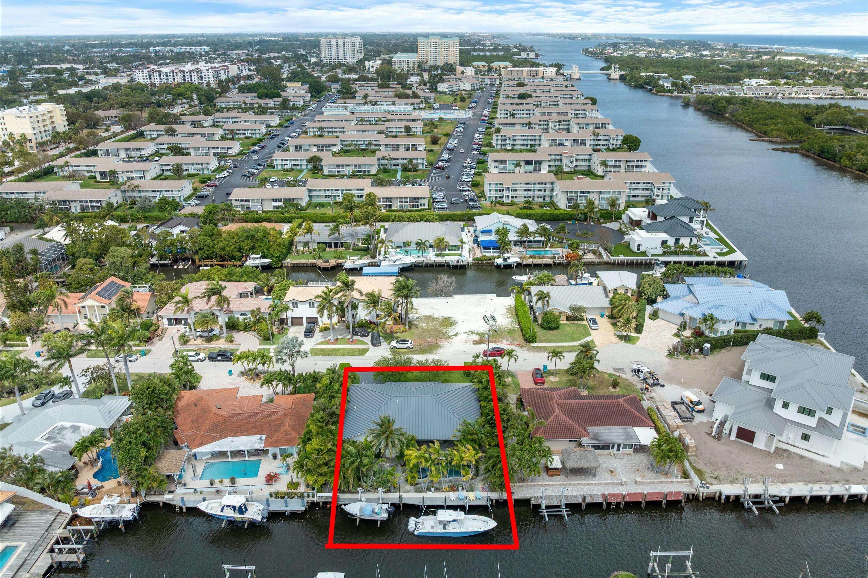 Boynton Beach, FL 33435,940 Greenbriar DR