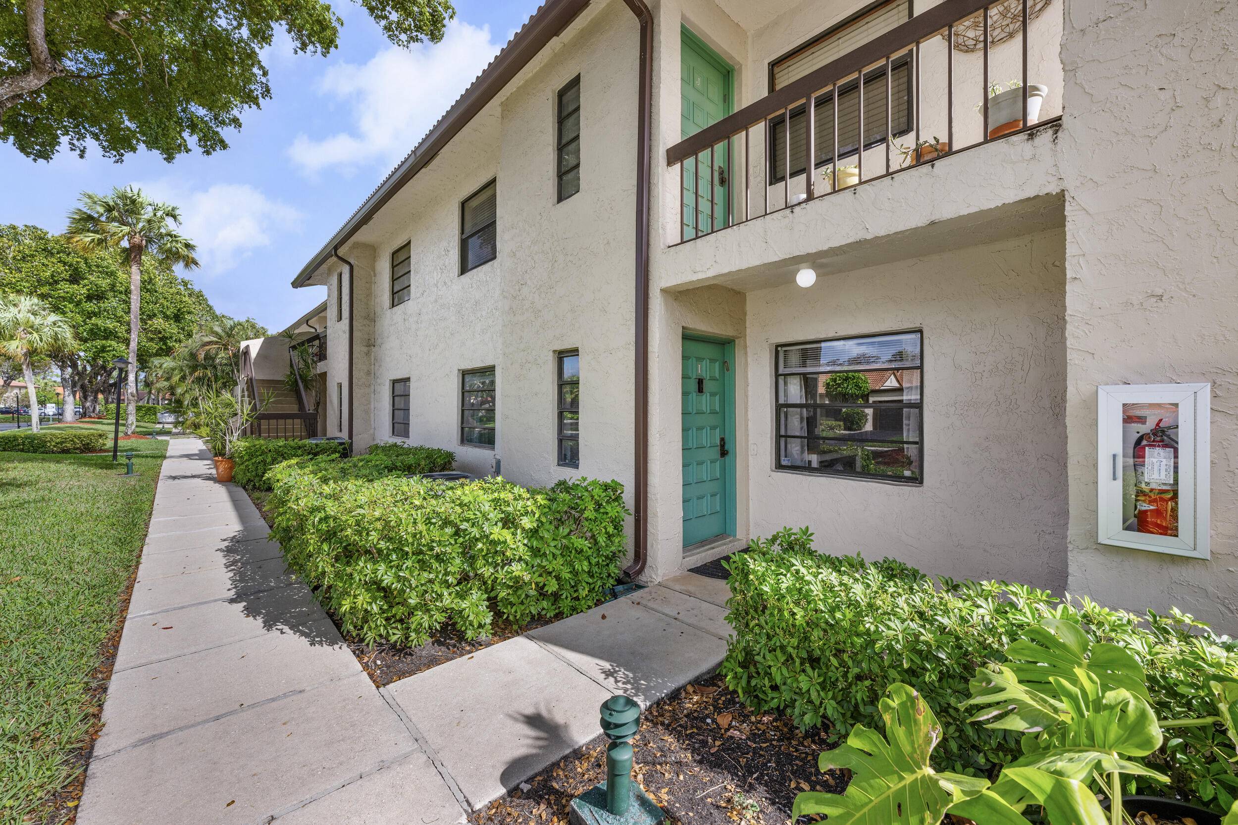 Boca Raton, FL 33433,21785 Cypress DR 46i