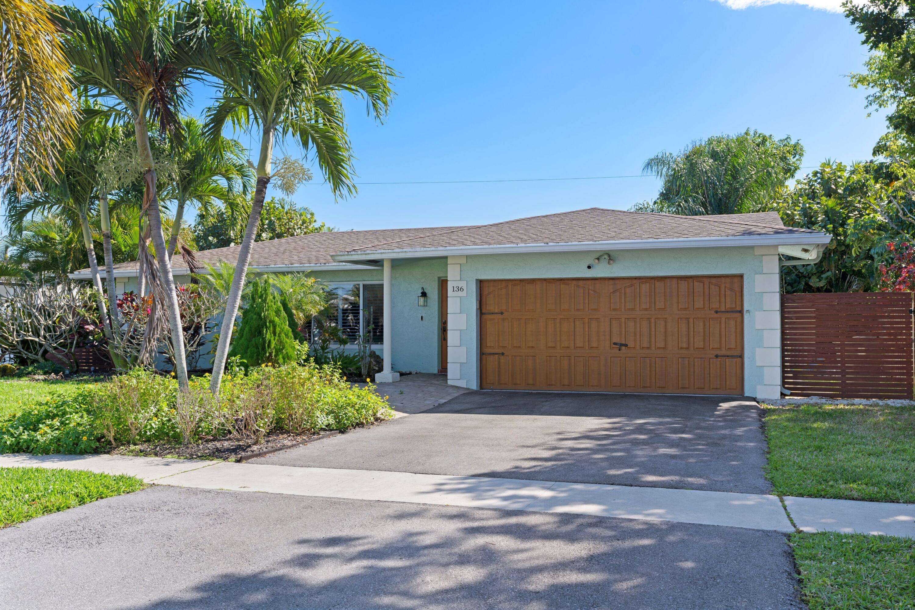 Boca Raton, FL 33487,136 Oregon LN