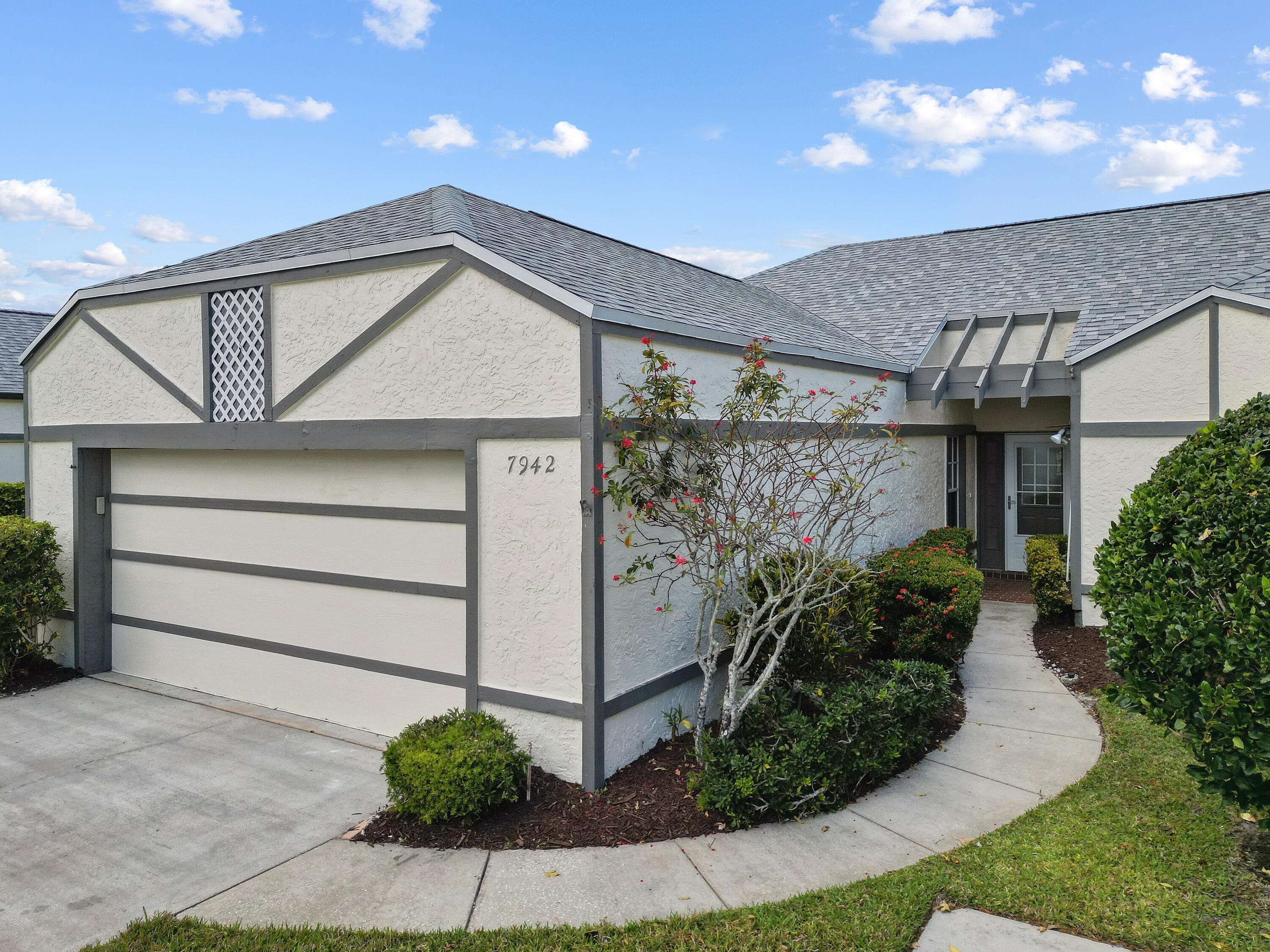 Vero Beach, FL 32966,7942 Brighton MNR