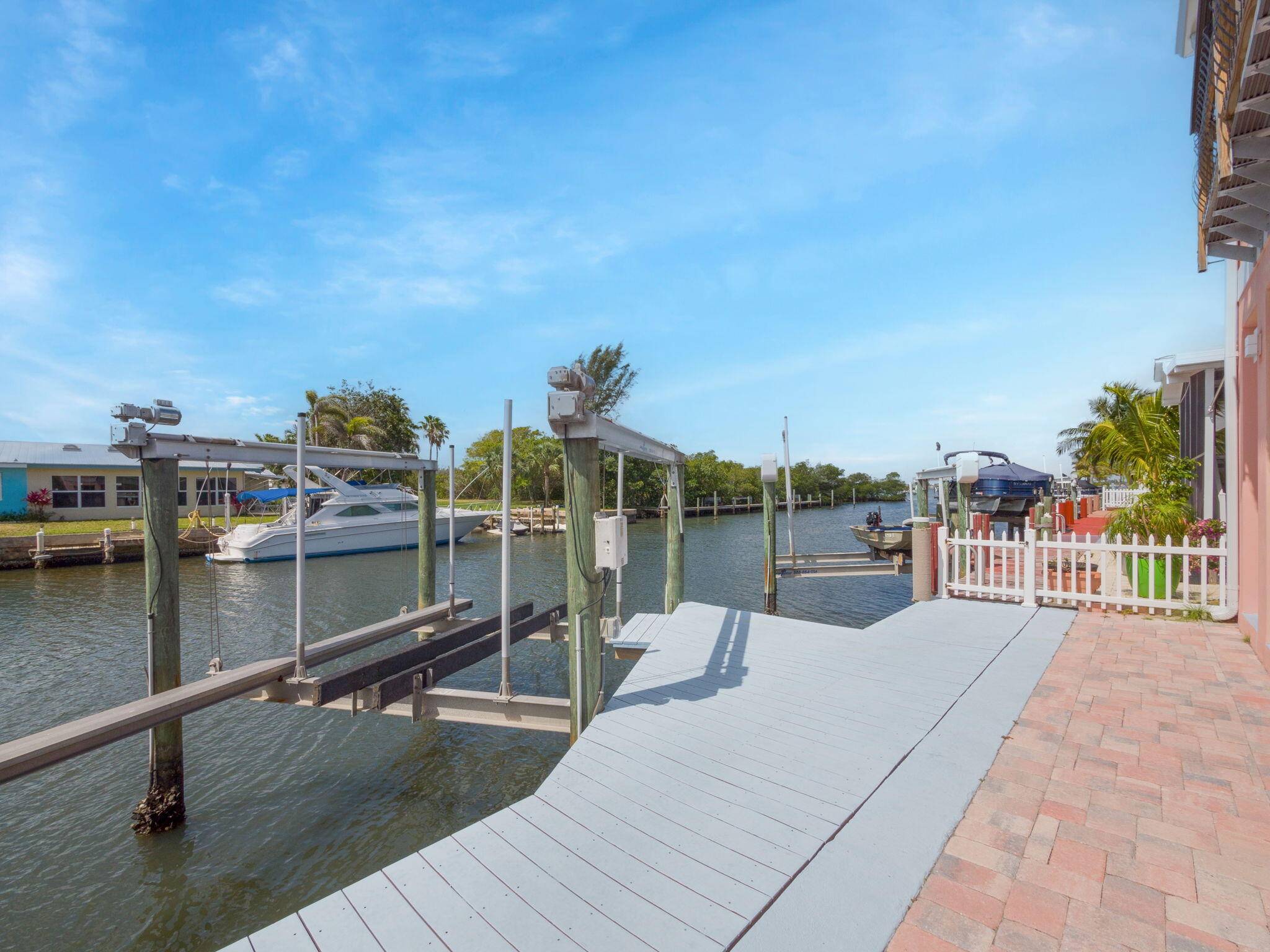 Jensen Beach, FL 34957,10851 S Ocean DR 89