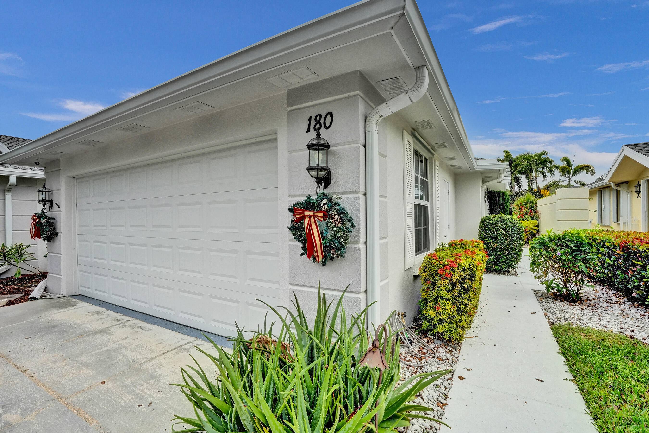 Jupiter, FL 33458,180 Brier CIR