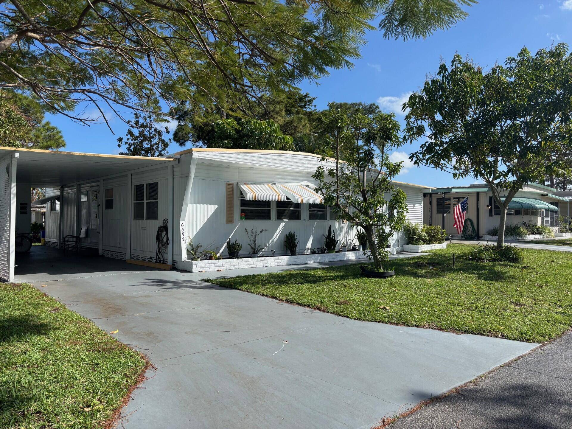 Lantana, FL 33462,6392 S Elm LN