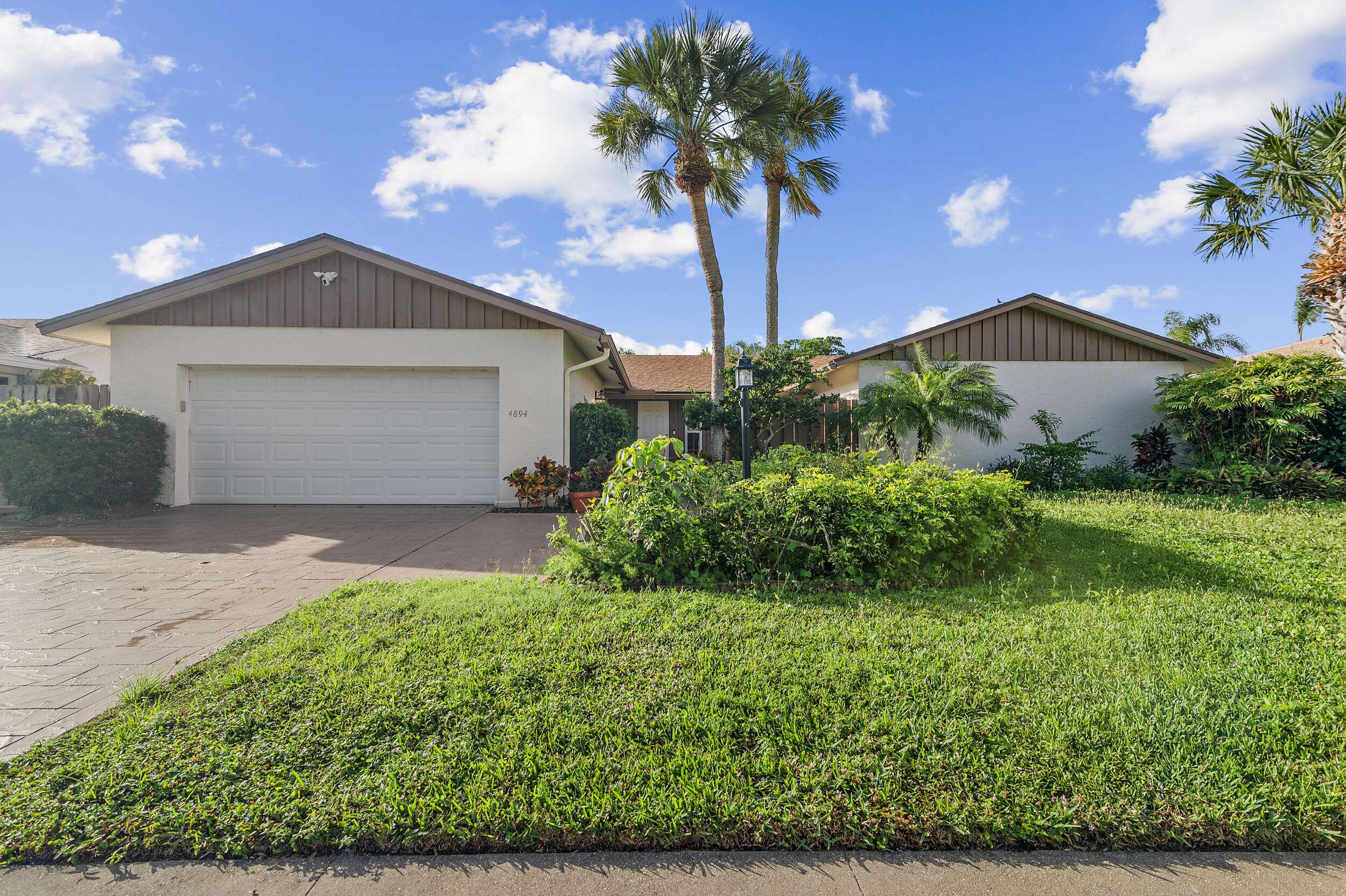 Boca Raton, FL 33487,4894 Sugar Pine DR