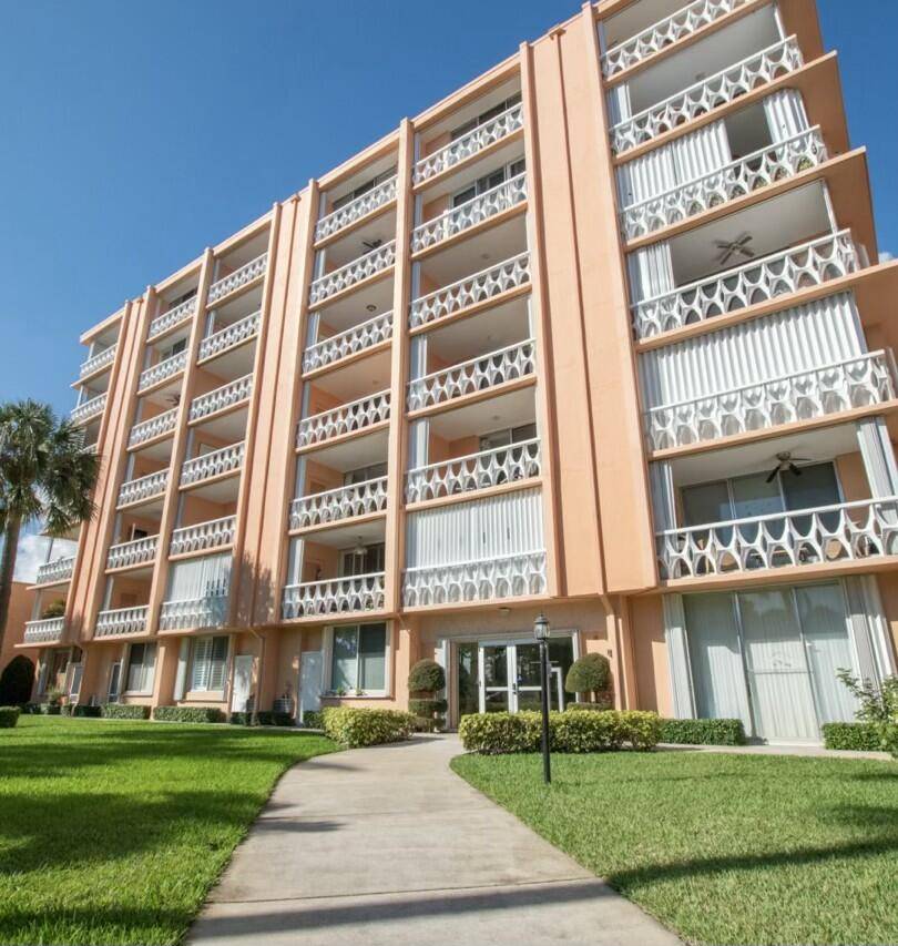 Lake Worth, FL 33460,15 S Golfview RD 206