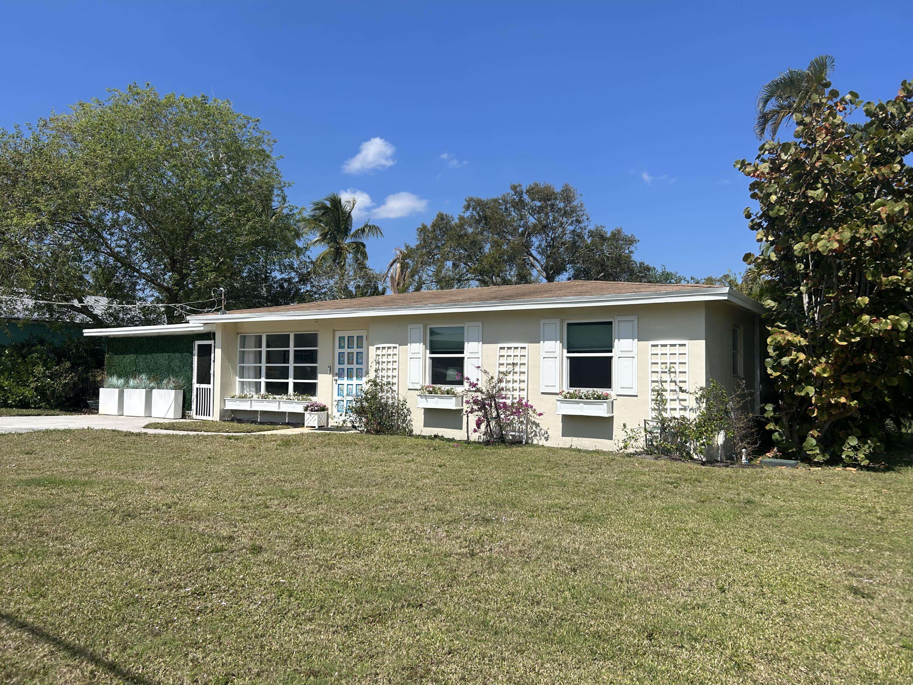 Hobe Sound, FL 33455,9315 SE Athena ST