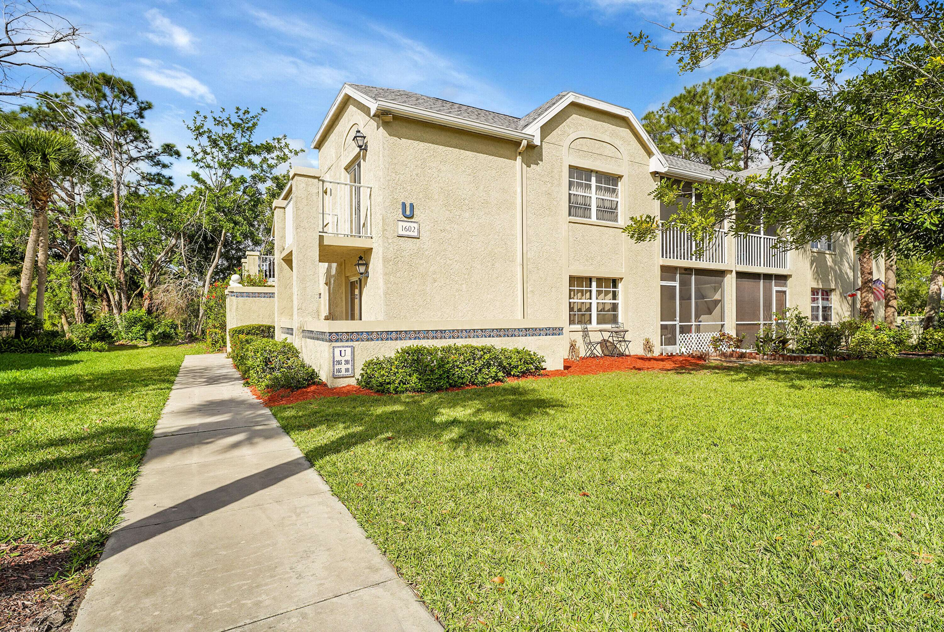 Port Saint Lucie, FL 34953,1602 SE Green Acres CIR Apt 101