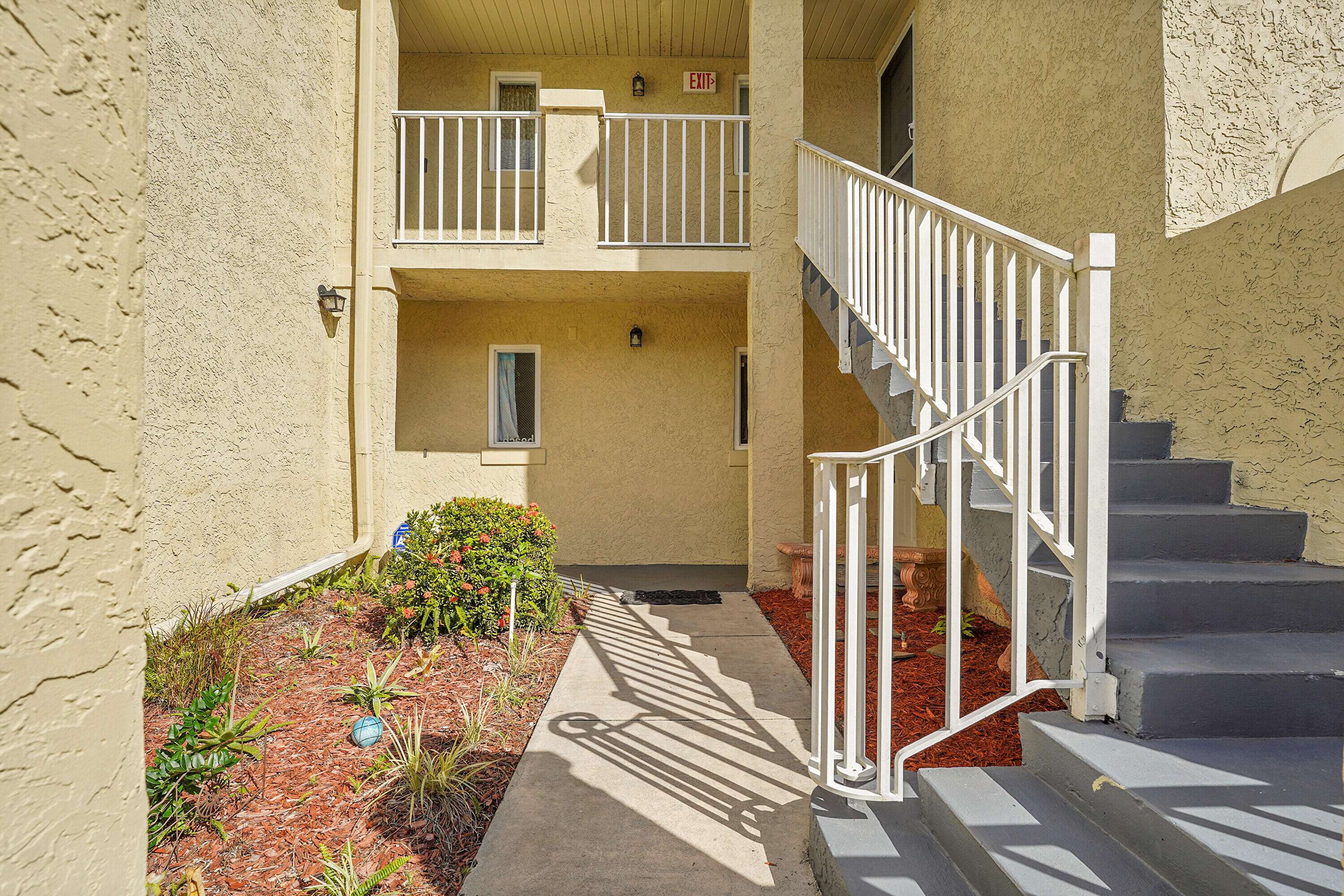 Port Saint Lucie, FL 34953,1602 SE Green Acres CIR Apt U101