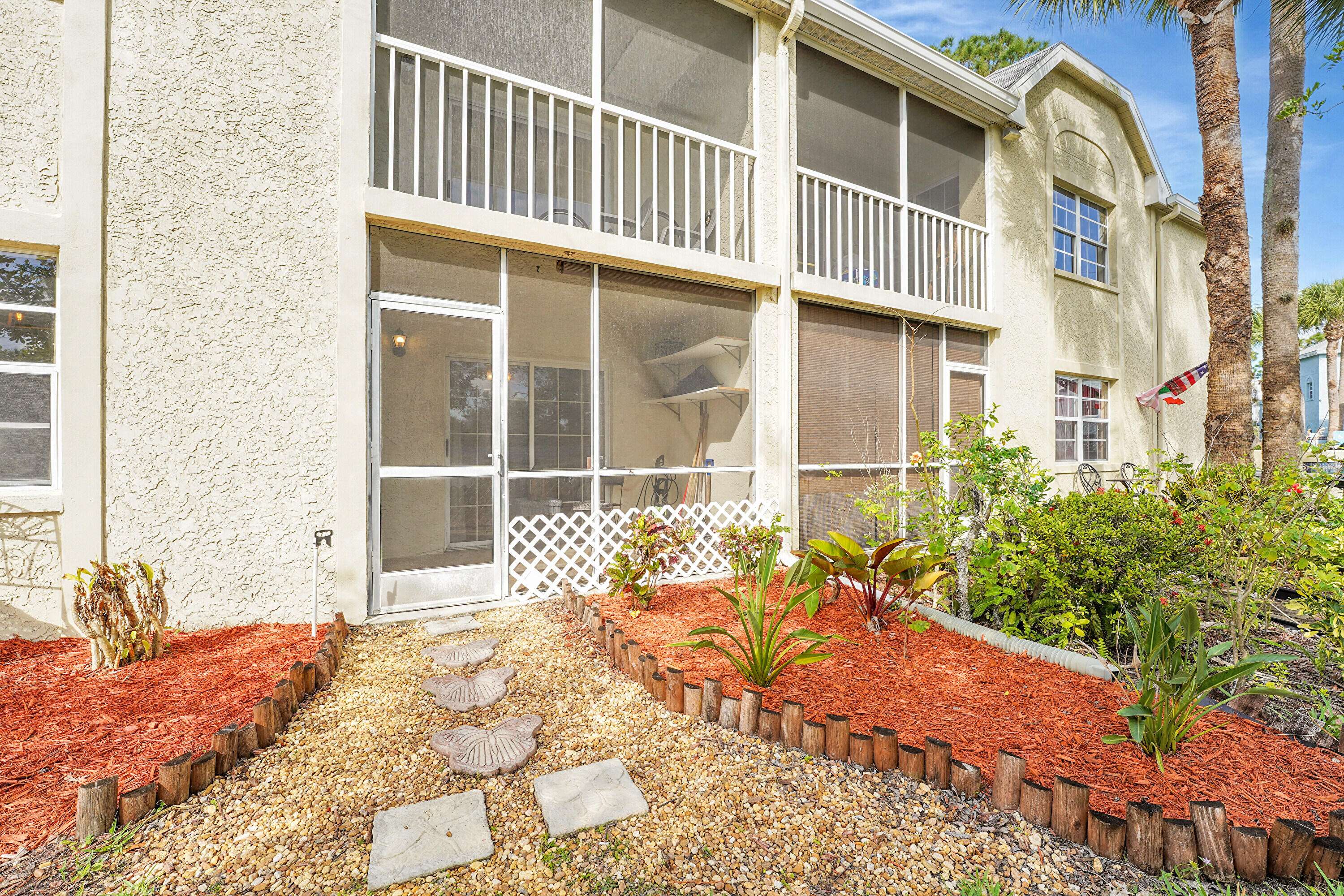 Port Saint Lucie, FL 34953,1602 SE Green Acres CIR Apt U101