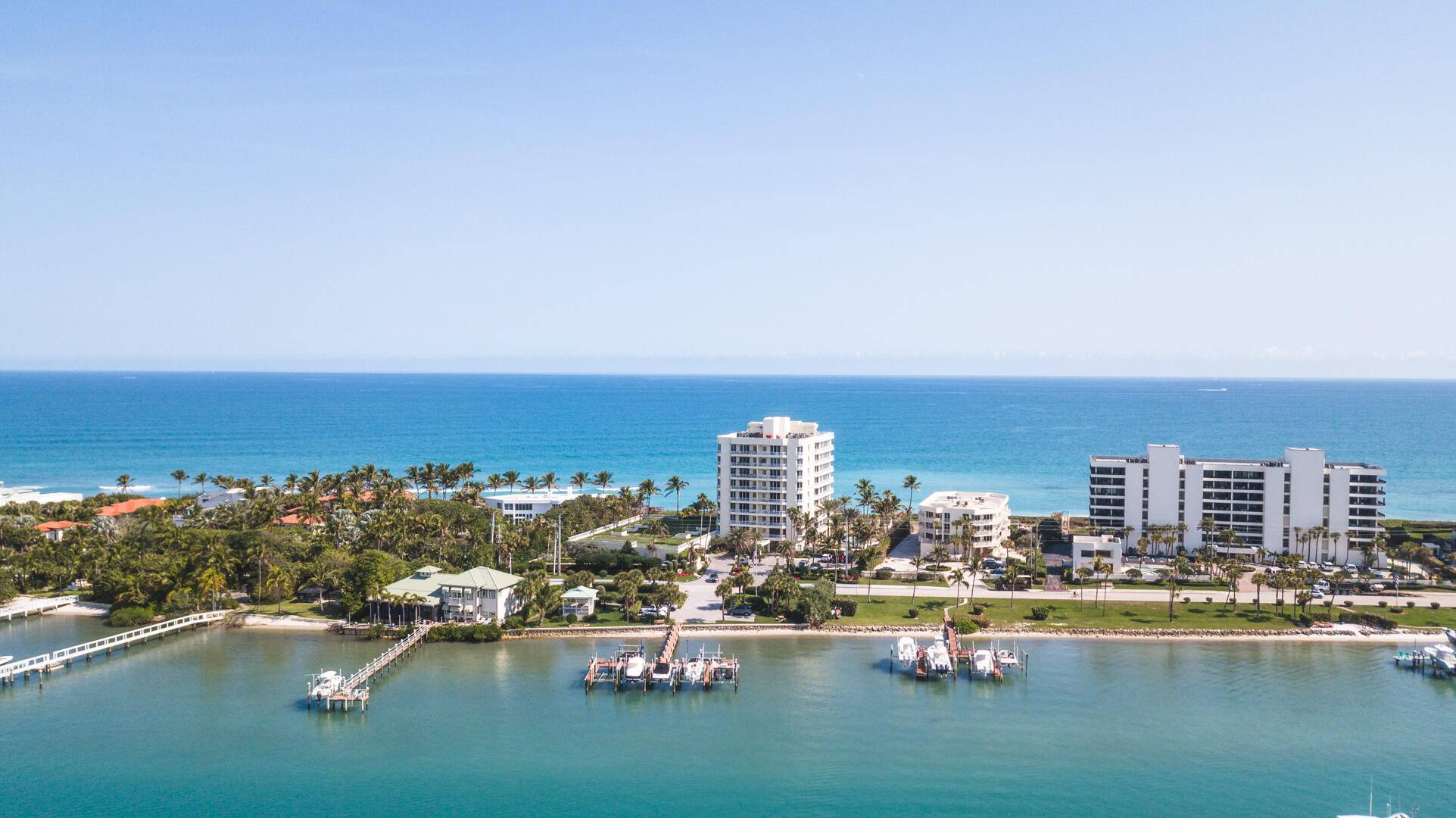 Jupiter, FL 33469,19950 Beach RD 4s
