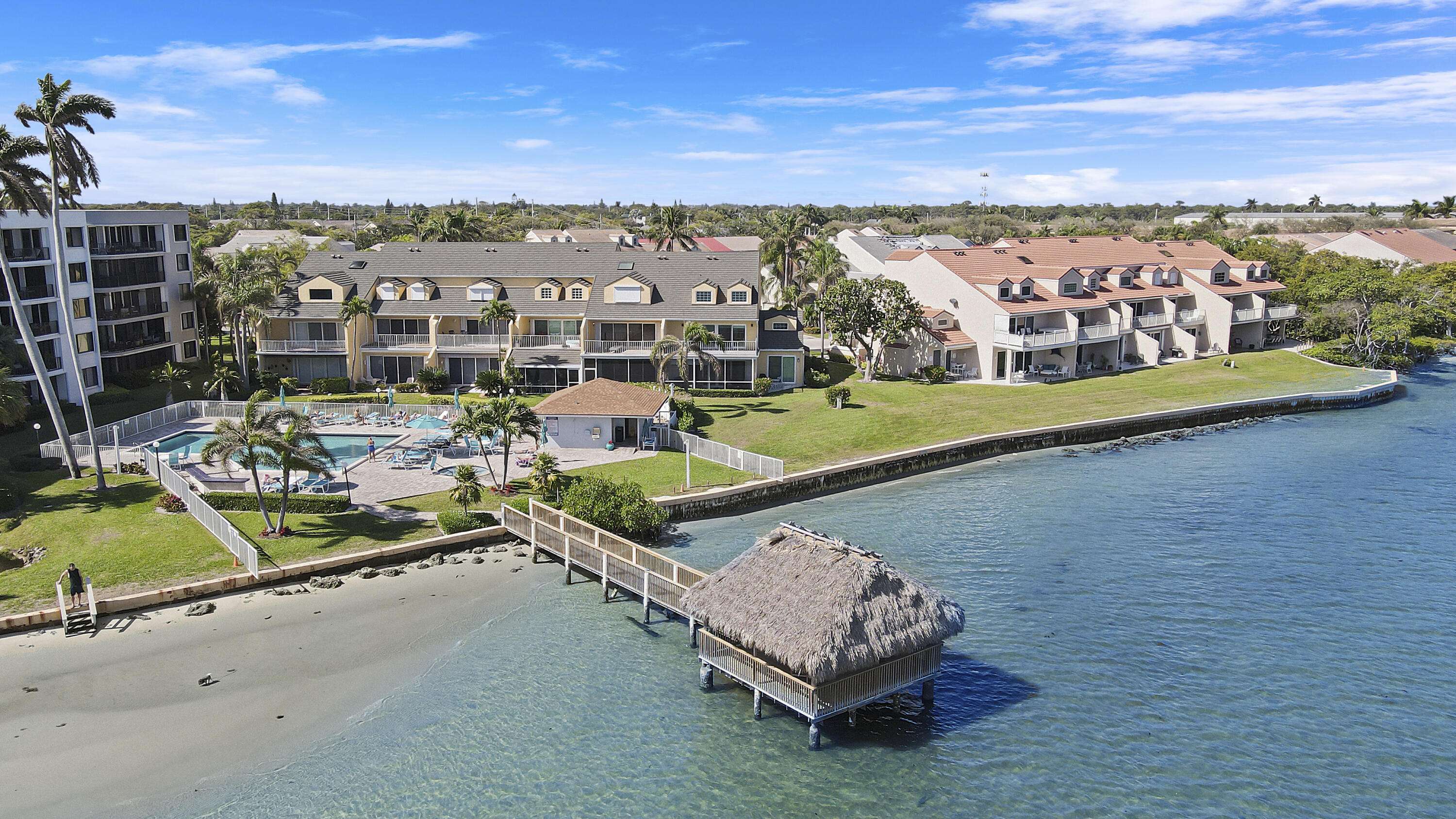Hypoluxo, FL 33462,131 N Lakeshore DR