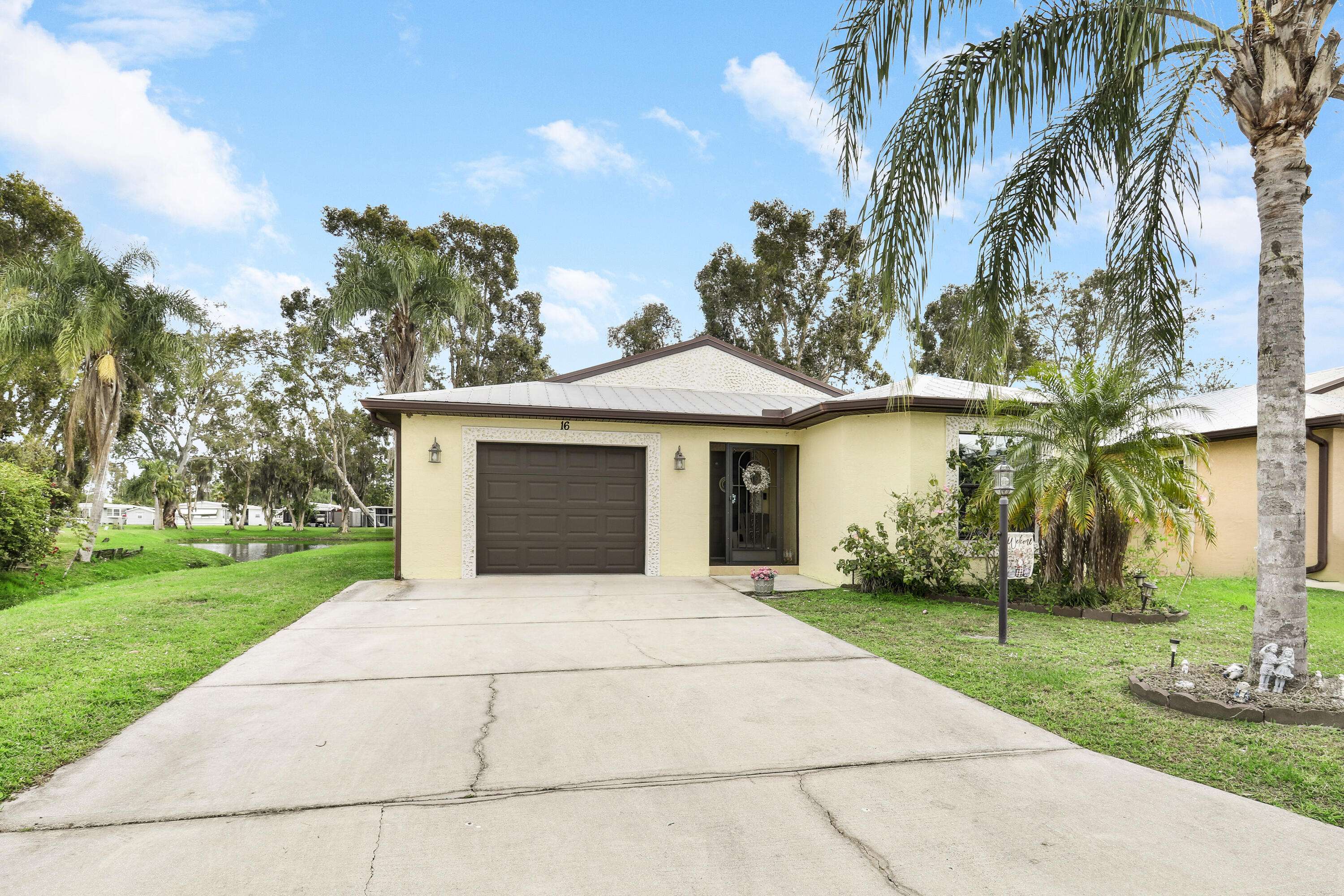 Port Saint Lucie, FL 34952,16 Maya LN