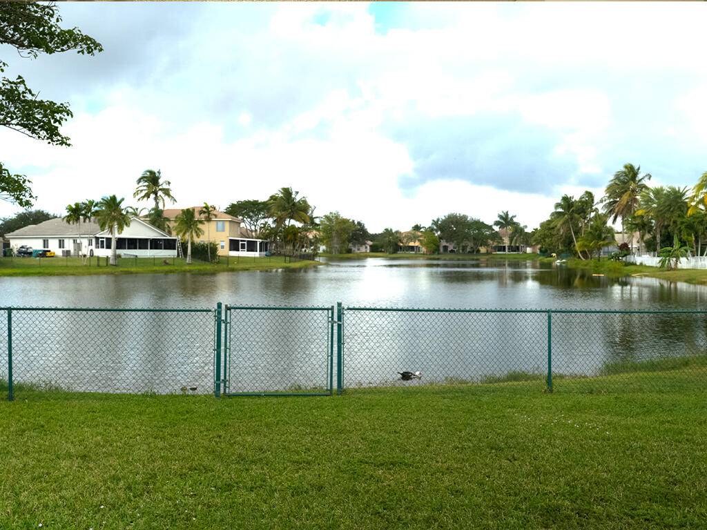 Pembroke Pines, FL 33029,20315 SW 5th ST