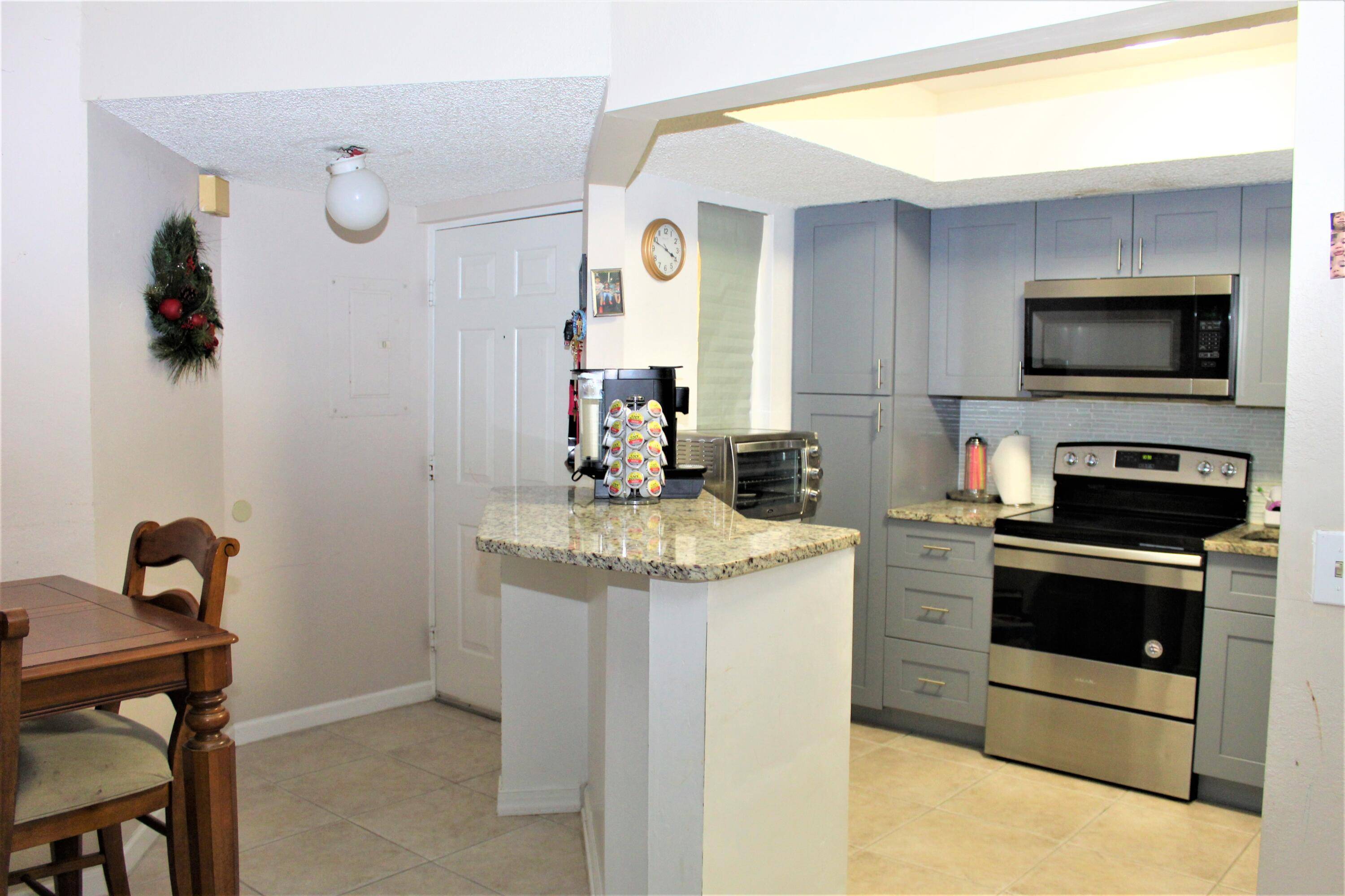 Port Saint Lucie, FL 34952,1564 SE Royal Green CIR U-204